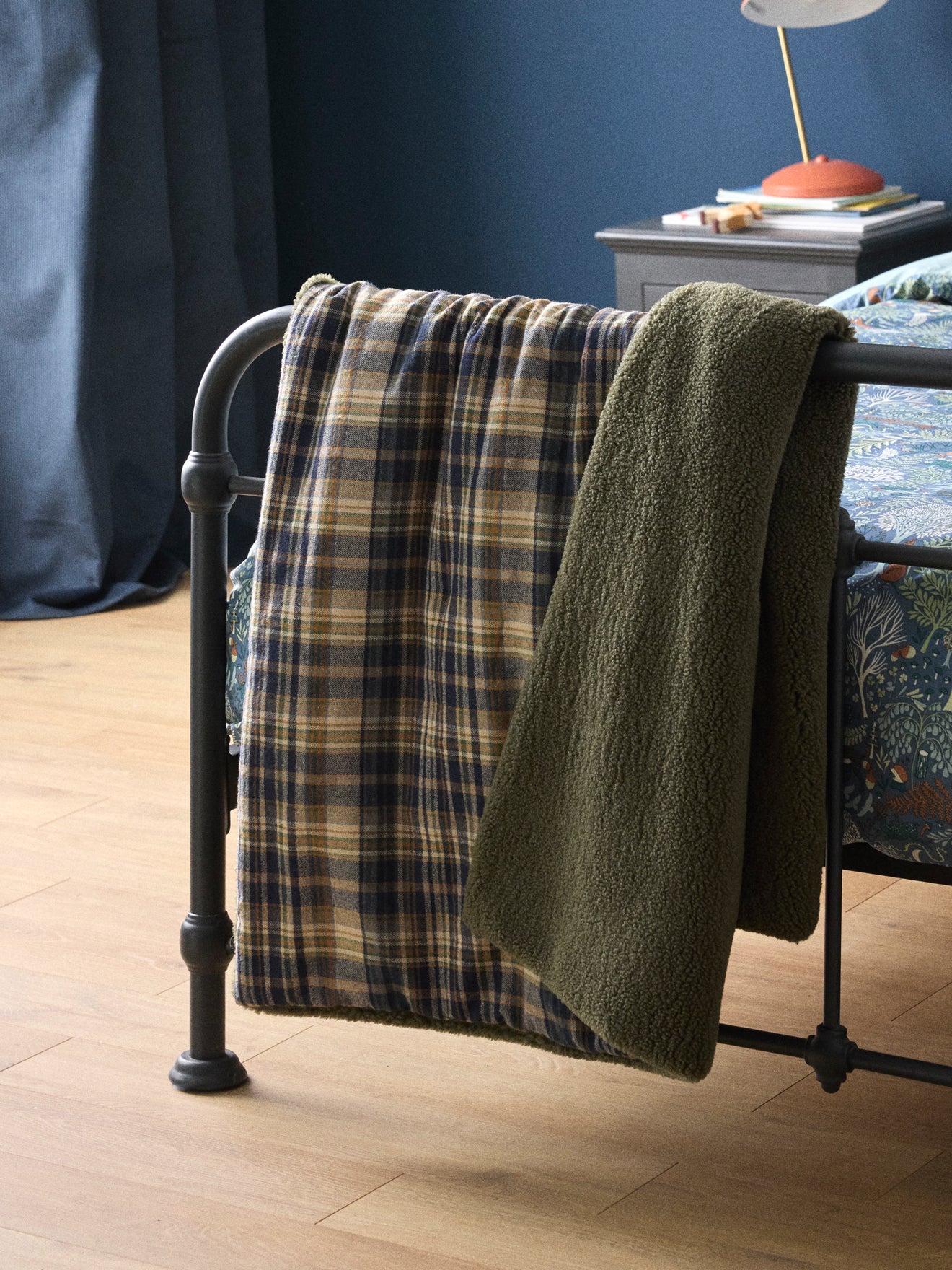 Reversible Sherpa und Tartan Plaid