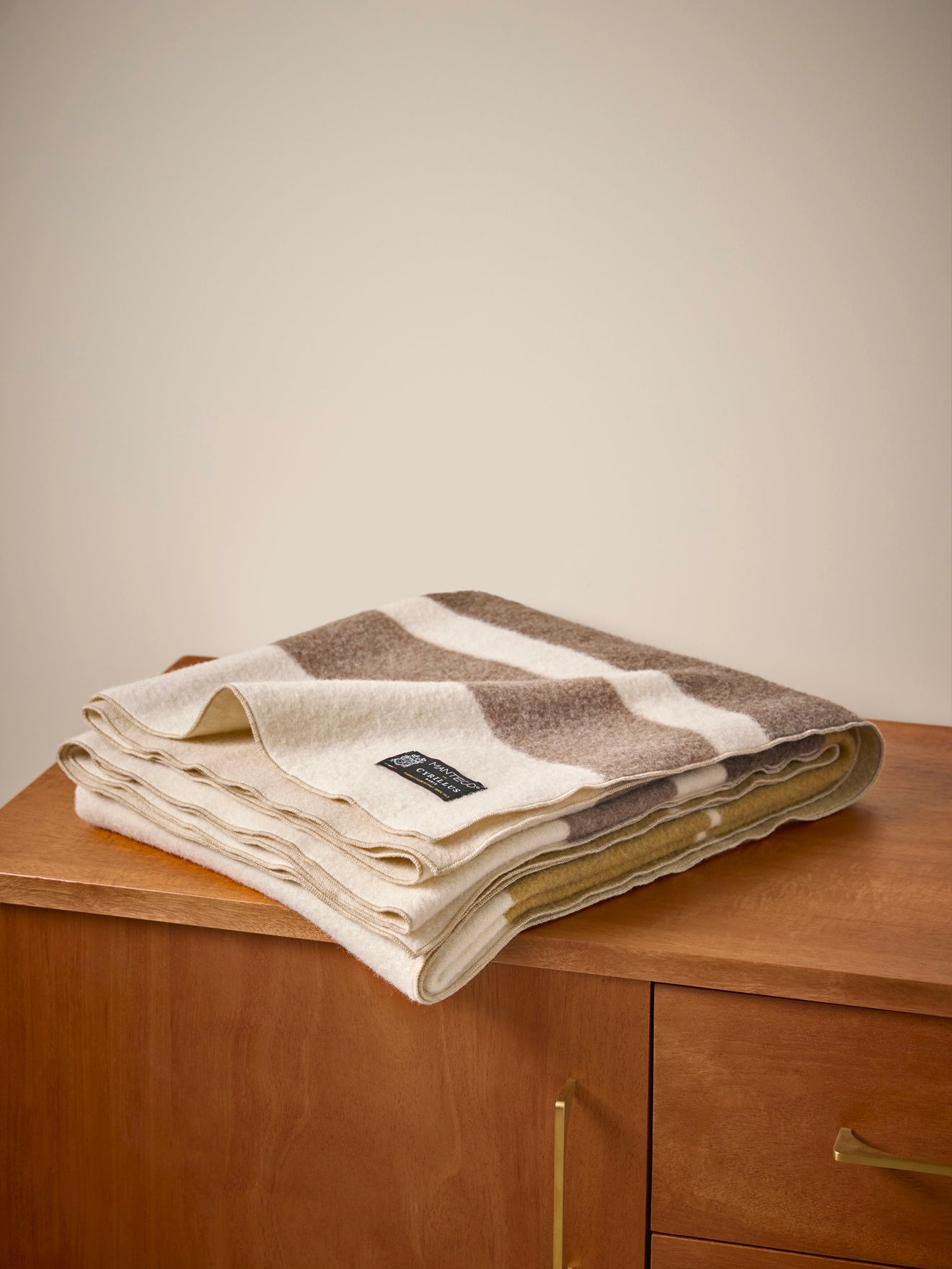 Gestreifte Wolldecke
