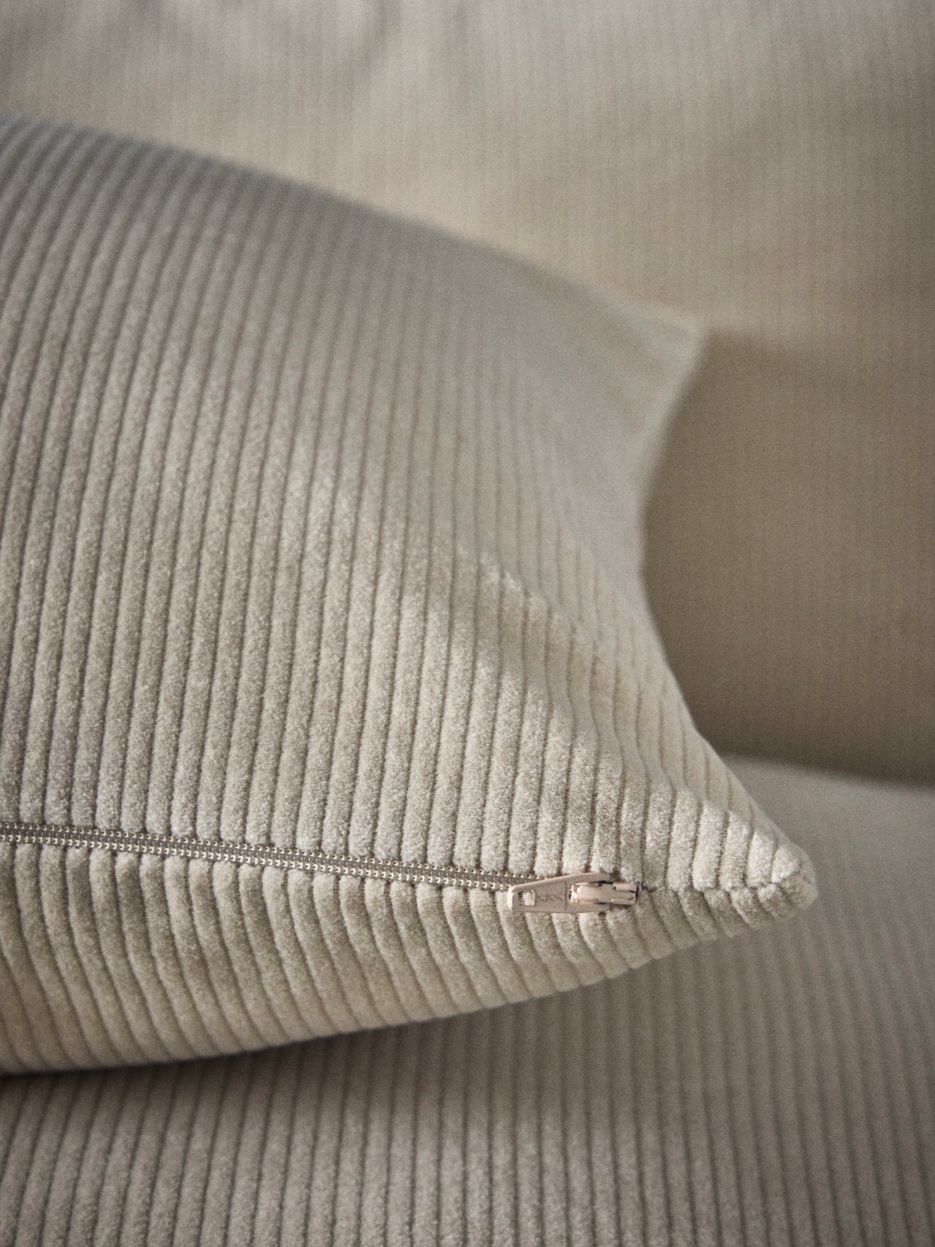 Kissenhülle aus Corduroy