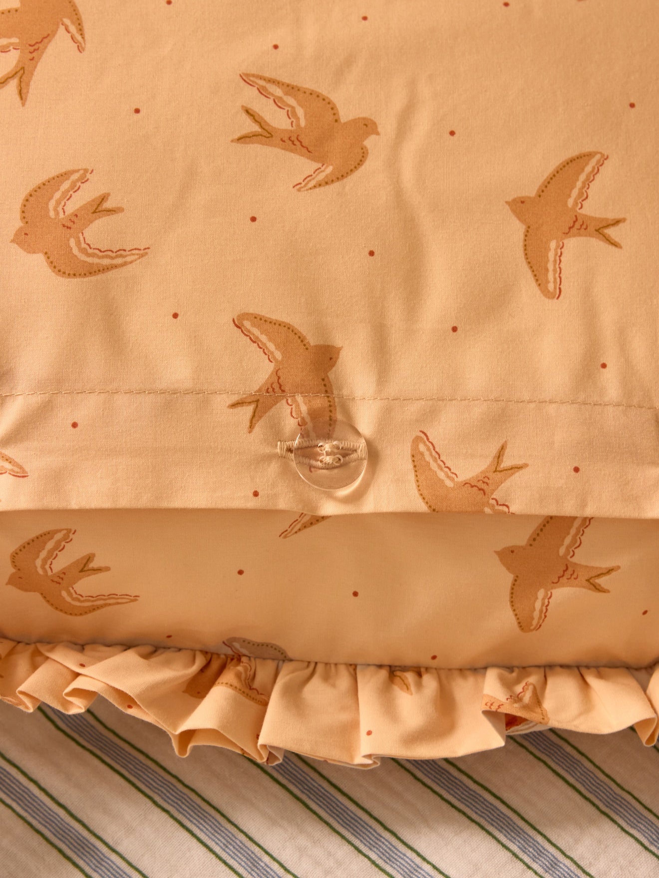 Coussin brodé Amour