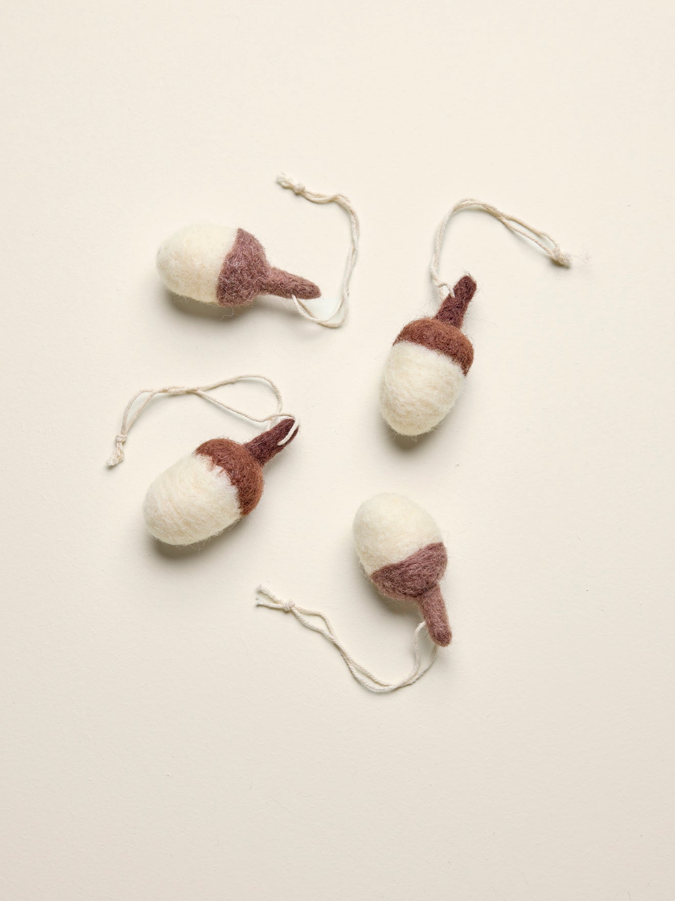 Anhänger-Set « Eicheln » aus Filz, 4er-Pack
