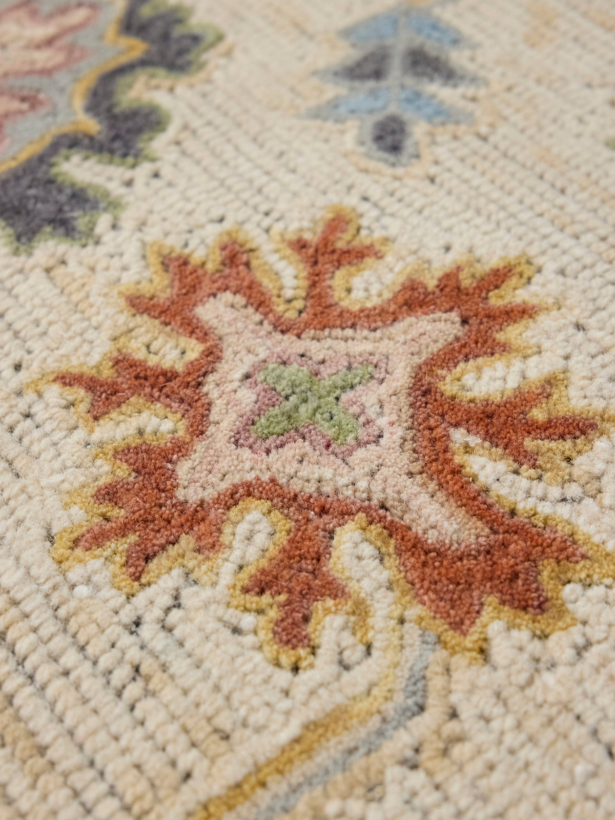 Tapis Hernestine en laine - grand modèle