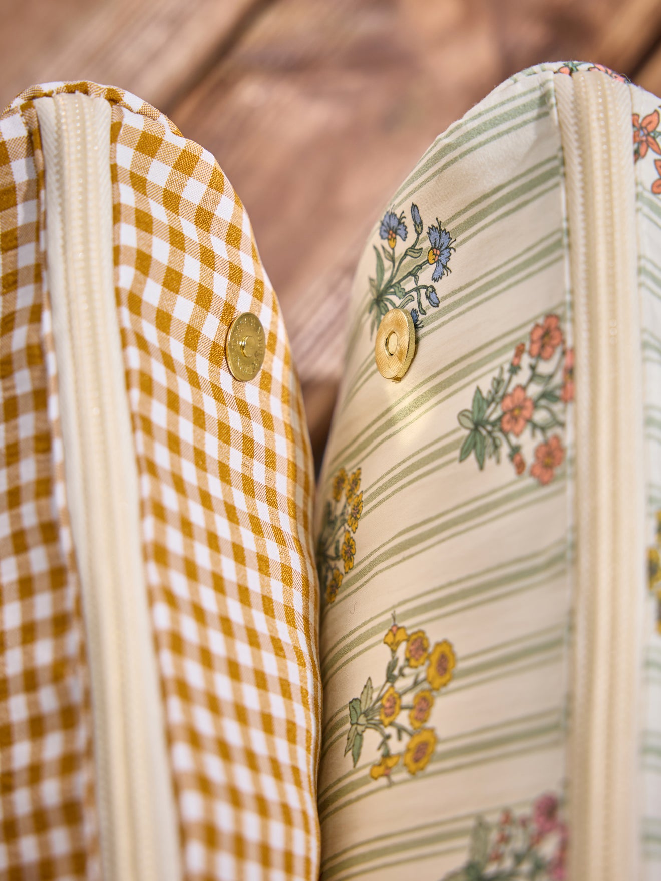 Double trousse de plage - imprimés vichy et Au Jardin