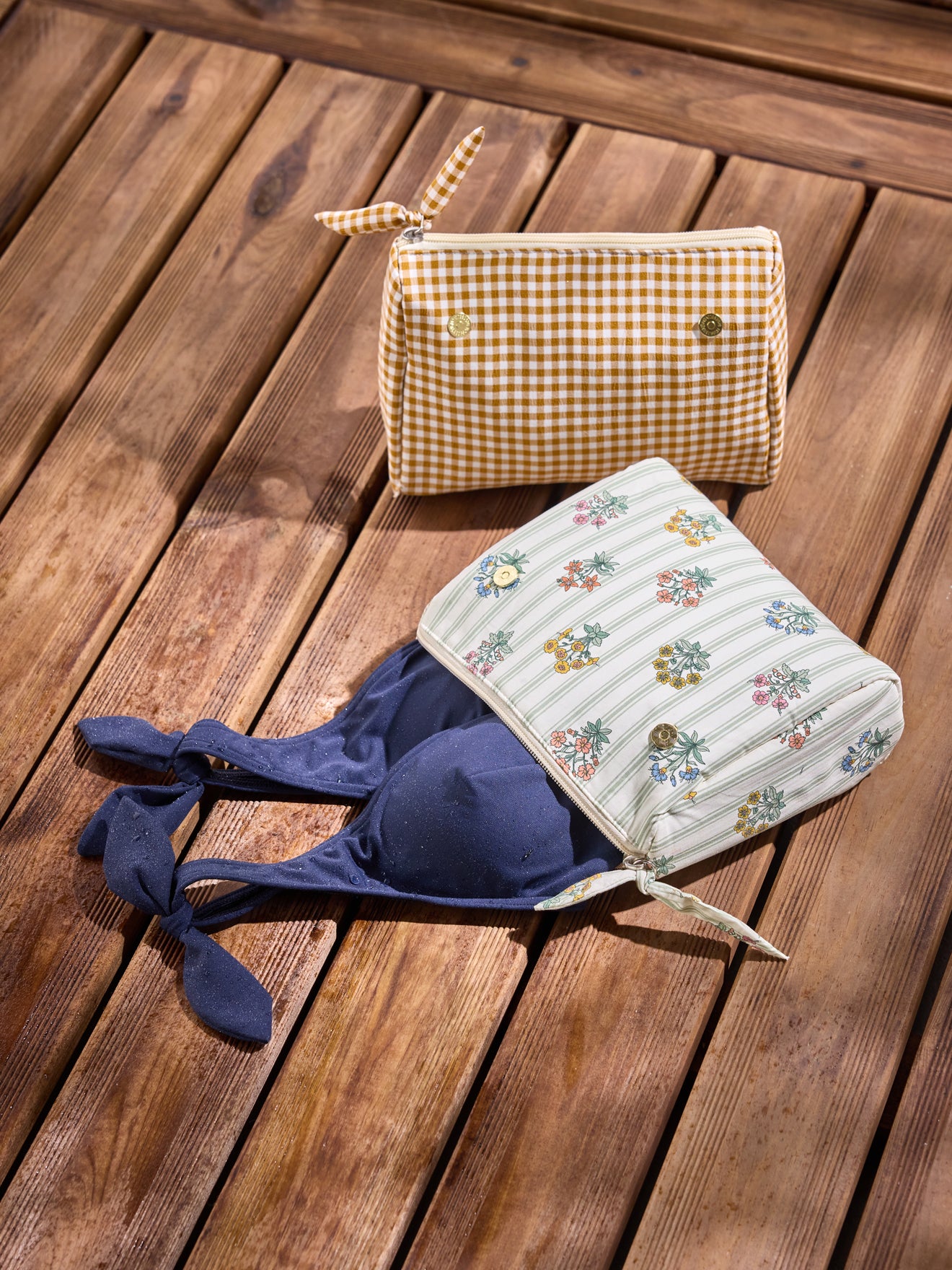 Double trousse de plage - imprimés vichy et Au Jardin