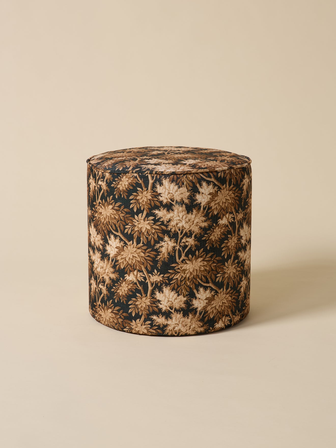 Pouf tapissier à motifs