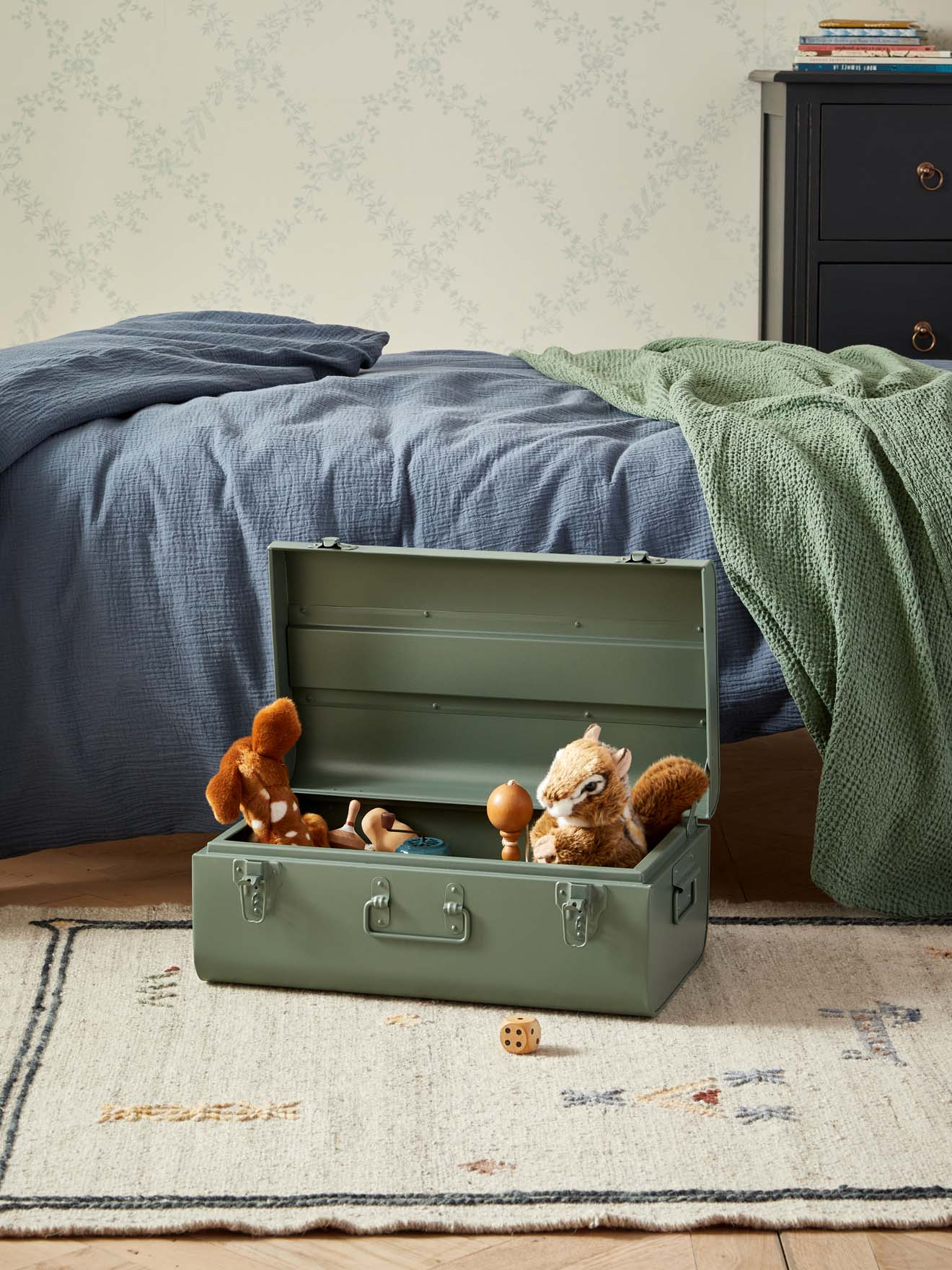 Malle de rangement en métal