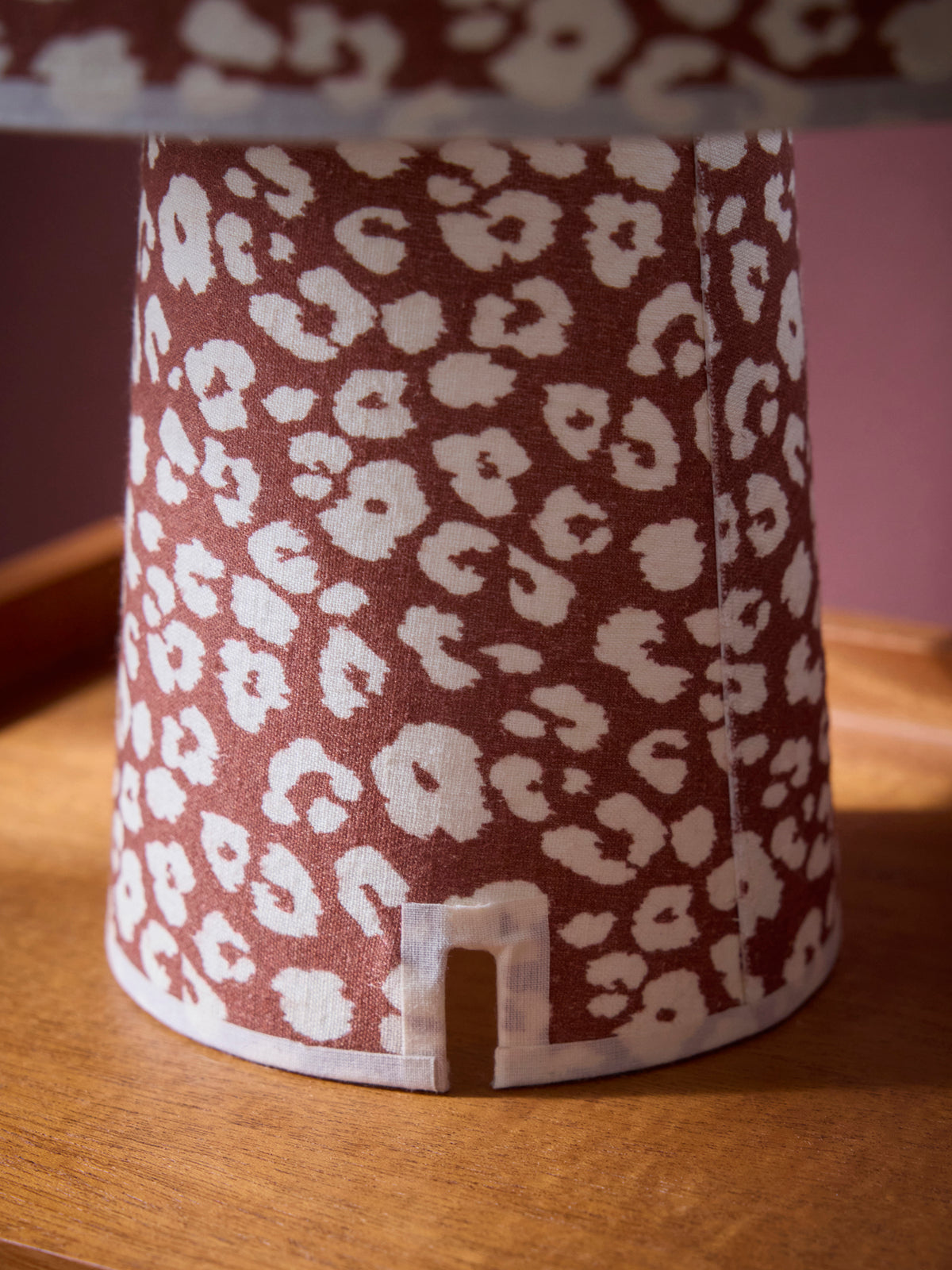 Lampe zum Hinstellen aus Leinen und Baumwolle - Fauve-Print