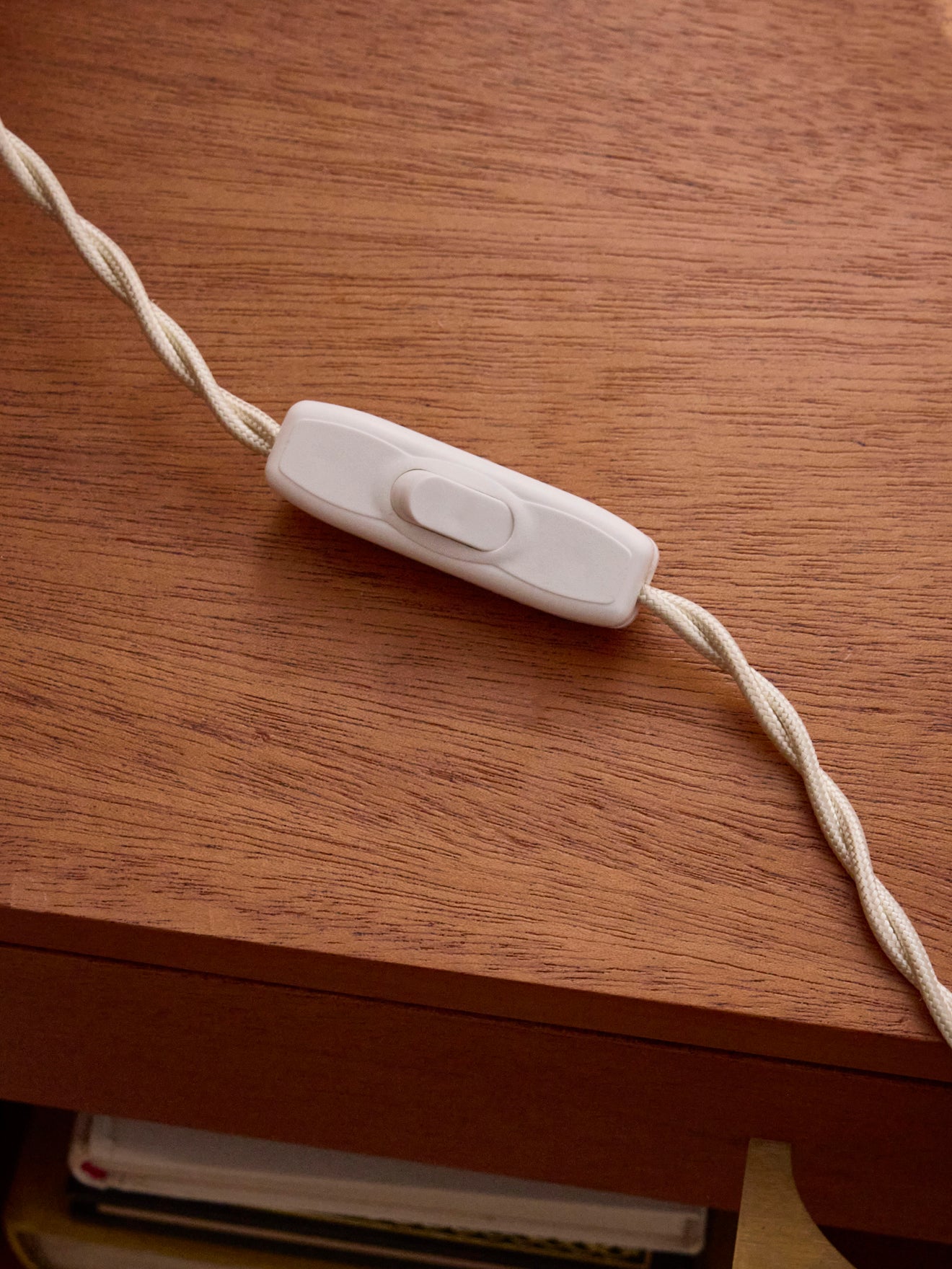 Lampe zum Hinstellen Doria mit Glaskugel