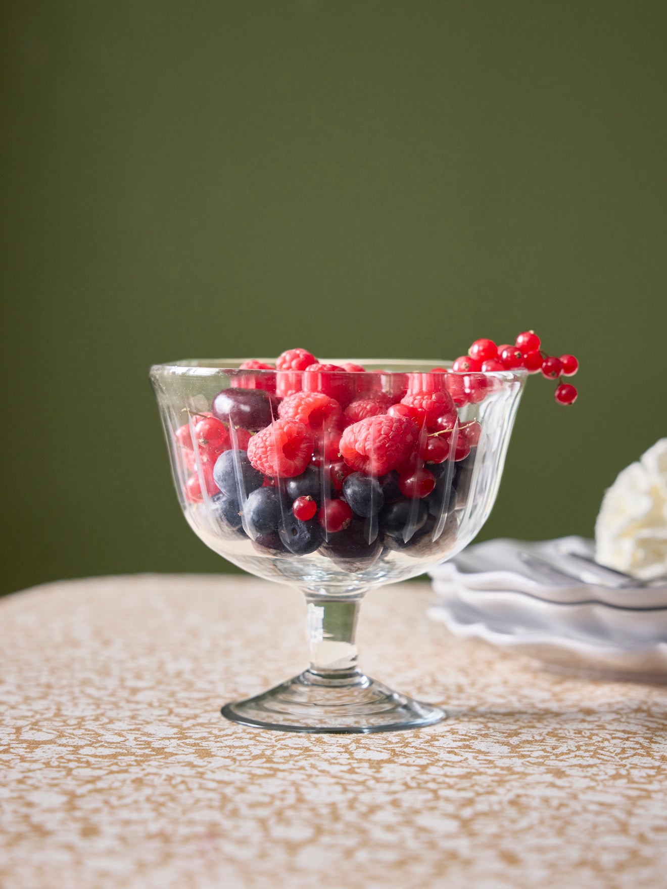 Schale mit Fuß aus Glas - kleines Modell