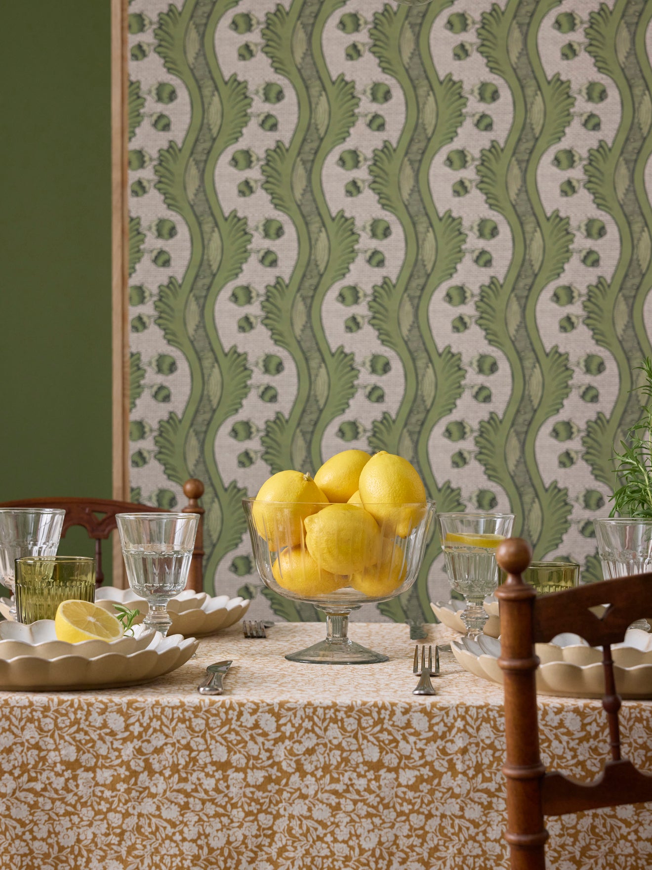 Schale mit Fuß aus Glas - großes Modell