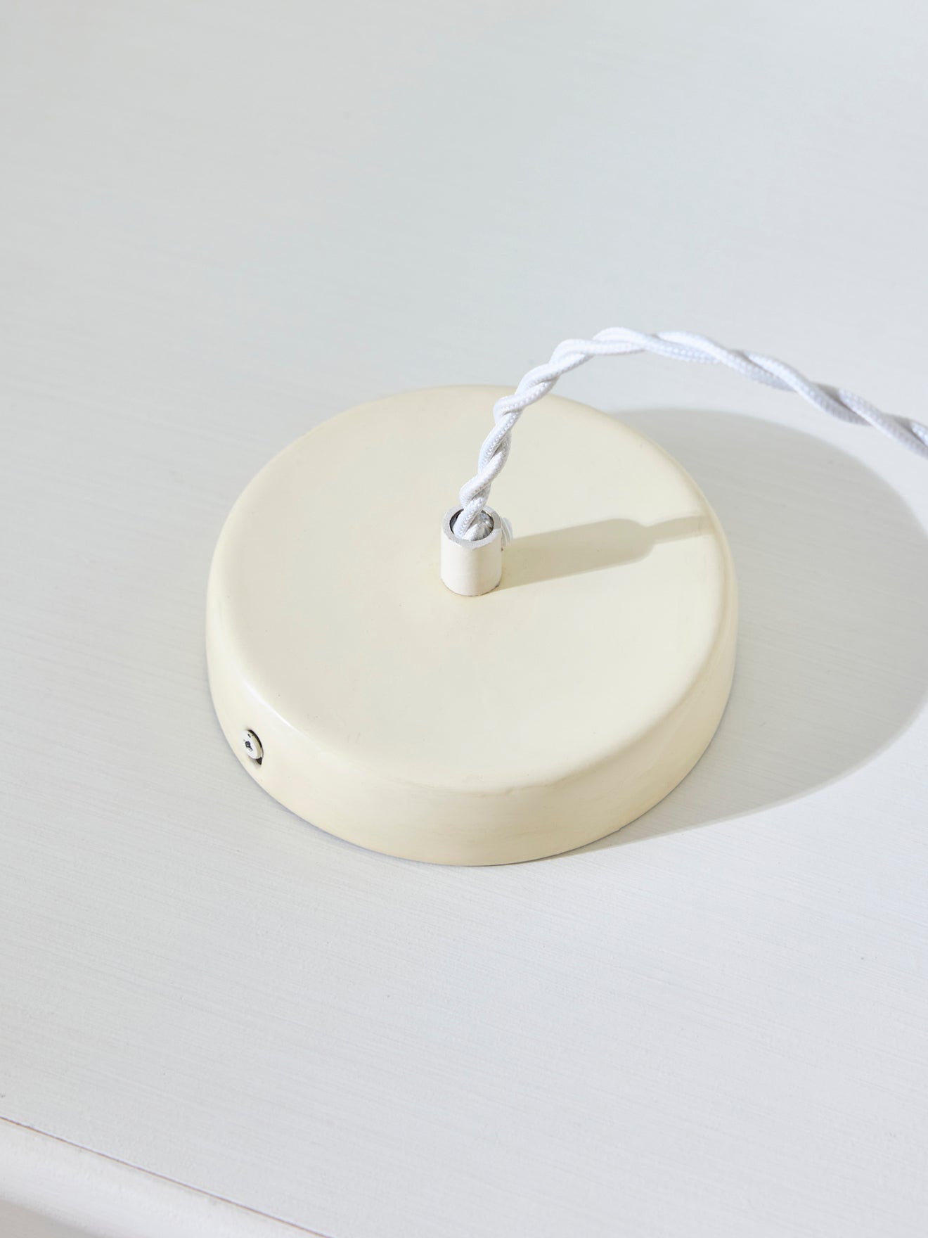 Hängelampe Aline aus emailliertem Metall - großes Modell