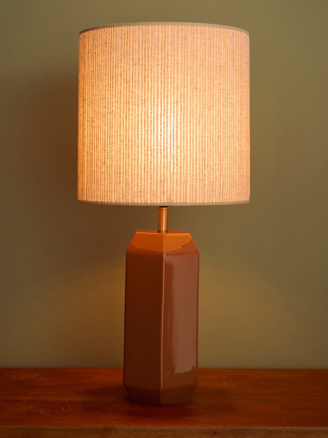 Plissee-Lampenschirm aus Leinen – grosses Modell