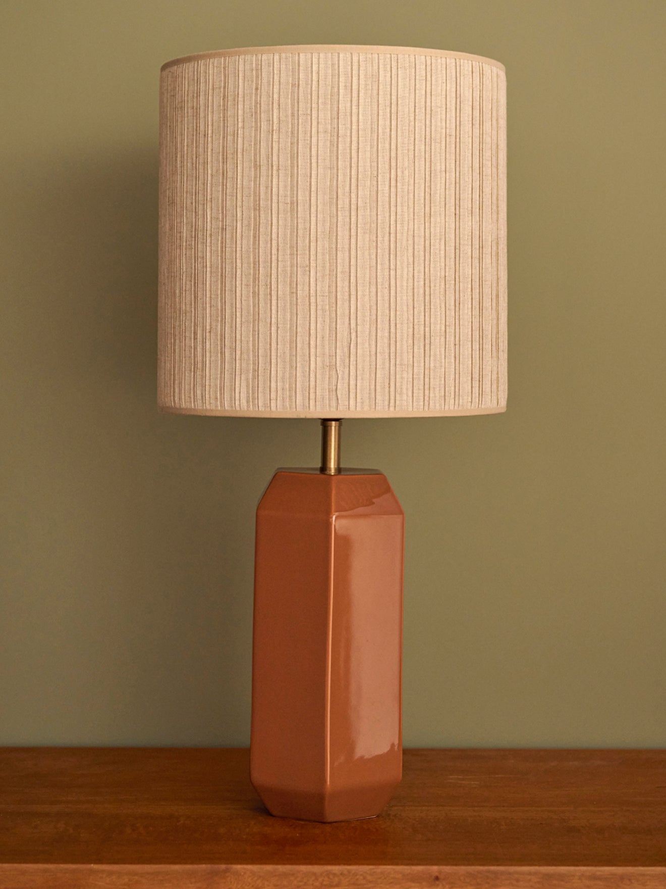 Plissee-Lampenschirm aus Leinen – grosses Modell