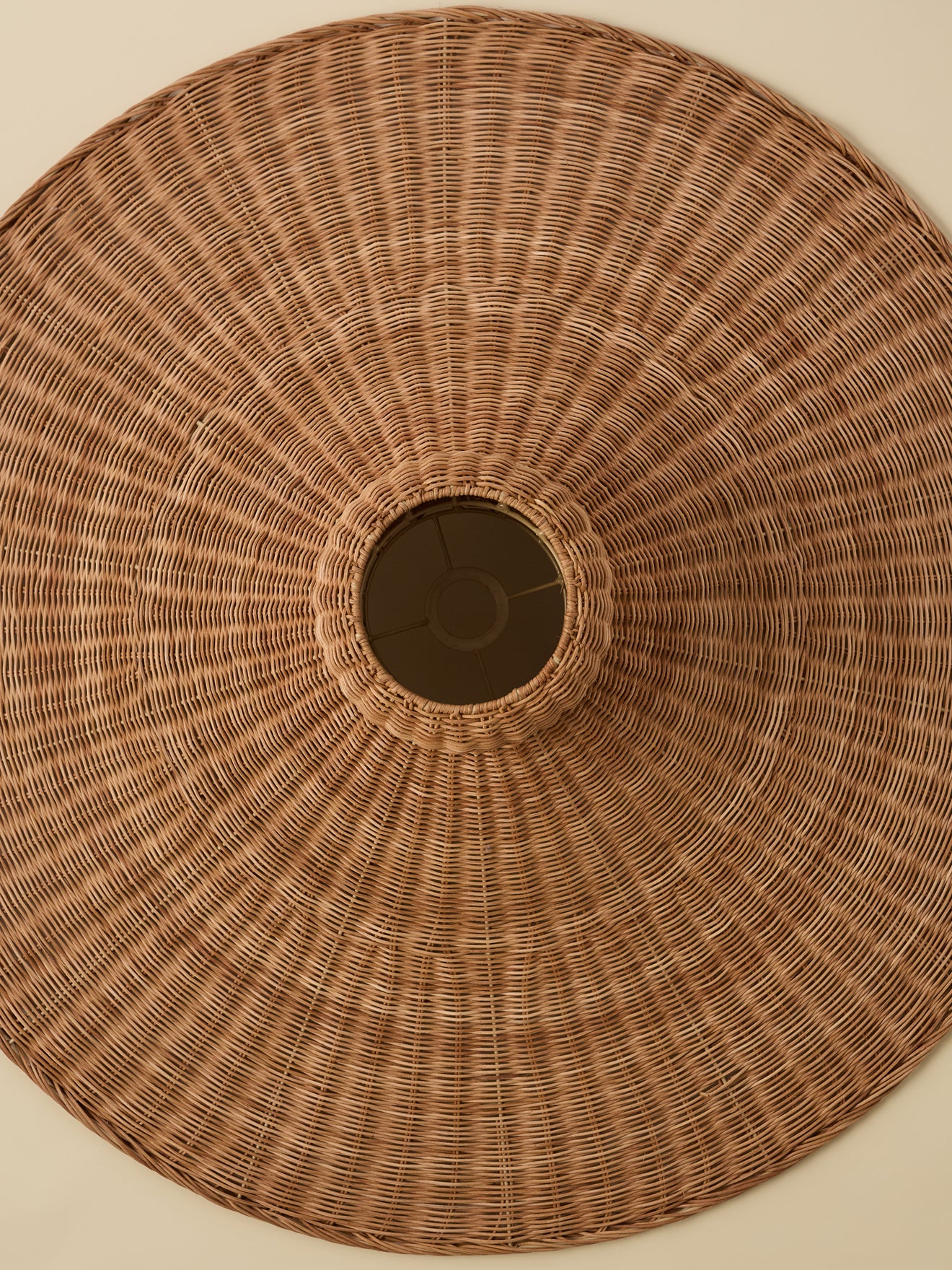 Grosser Lampenschirm aus Rattan