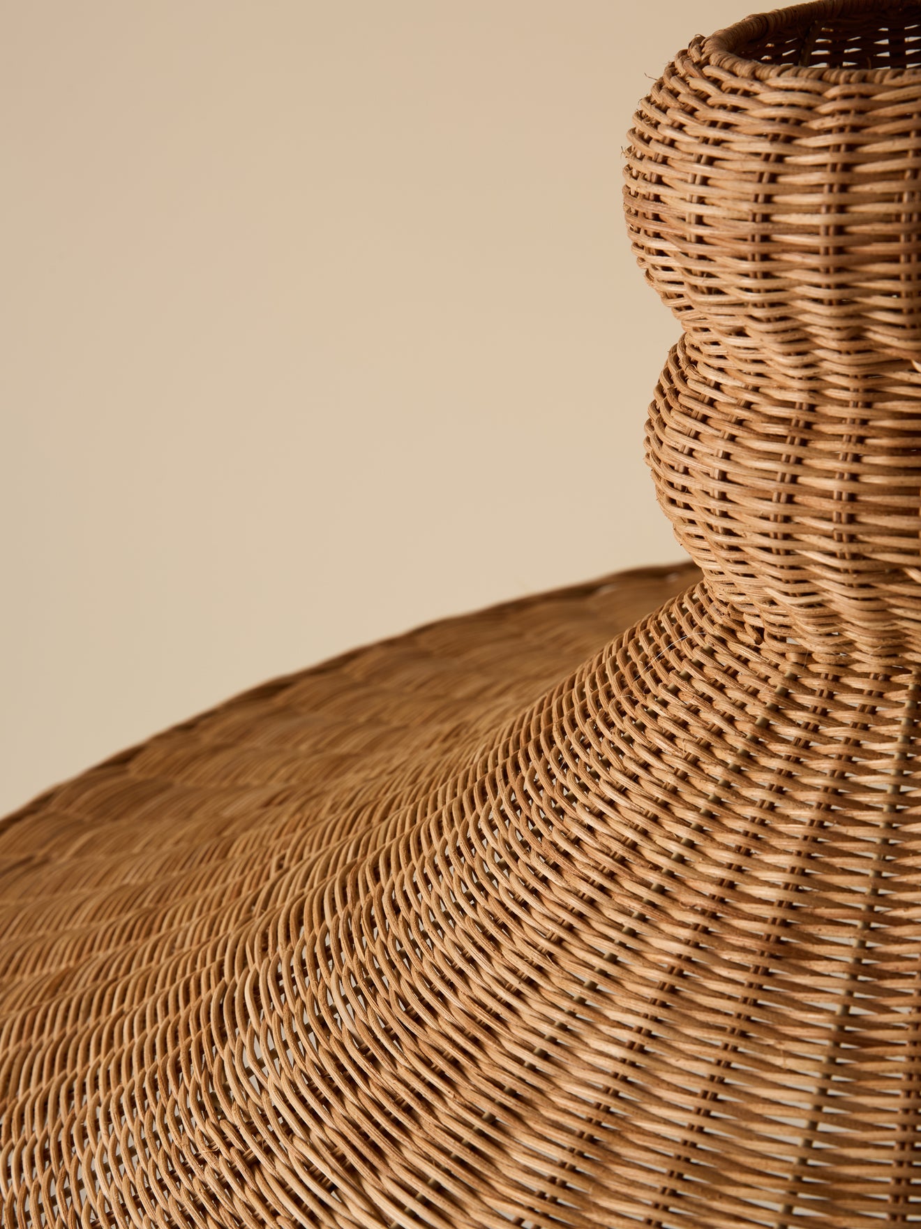 Grosser Lampenschirm aus Rattan