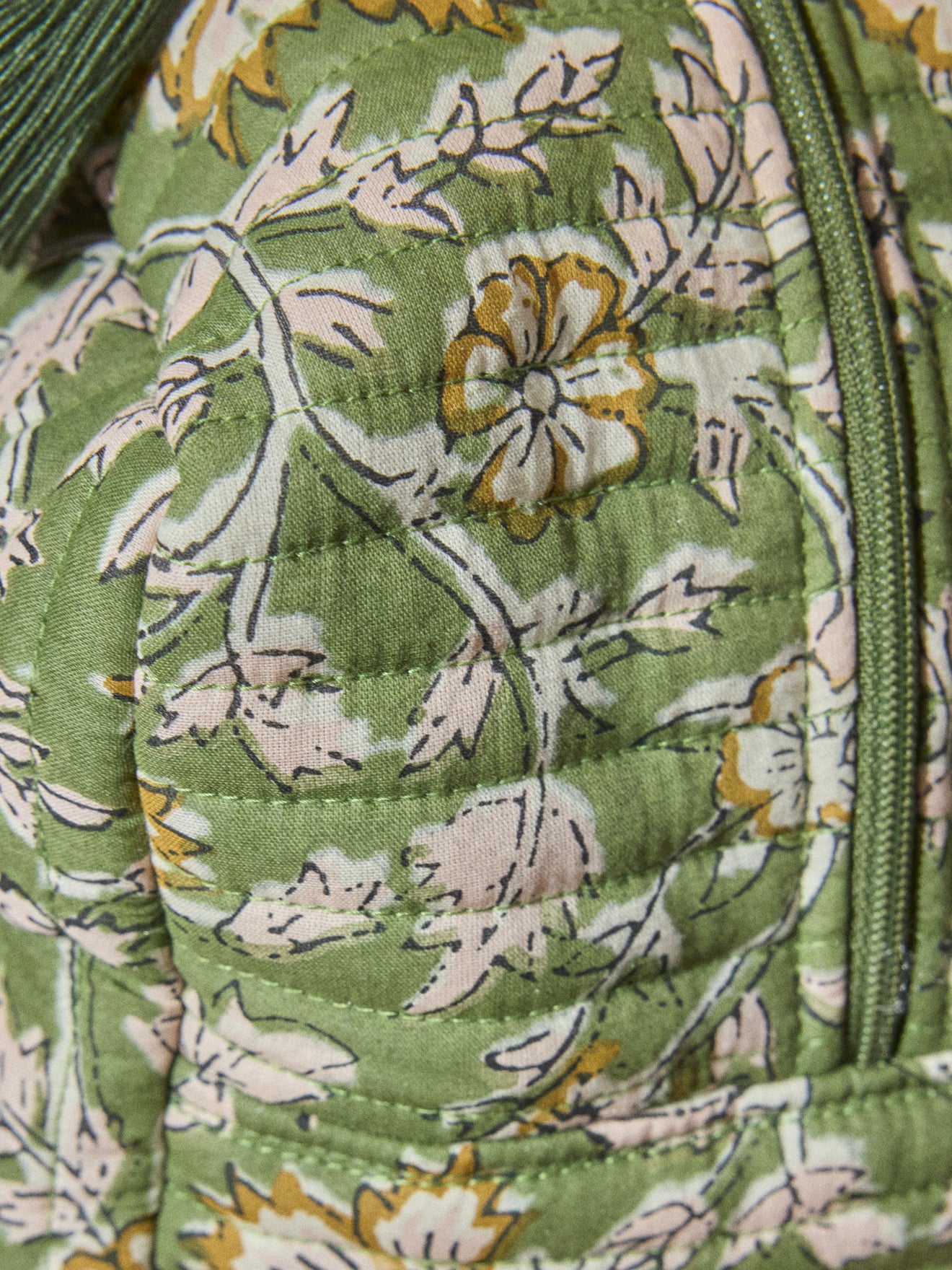 Trousse de toilette matelassée en tissu indien