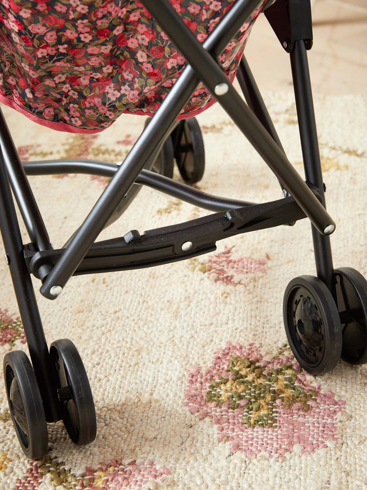 Poussette Mae tissu Liberty - Collection Cyrillus X Minikane