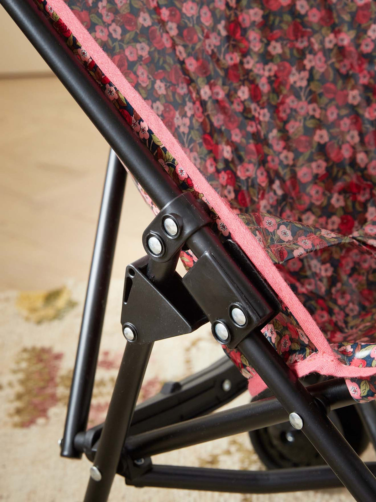 Poussette Mae tissu Liberty - Collection Cyrillus X Minikane