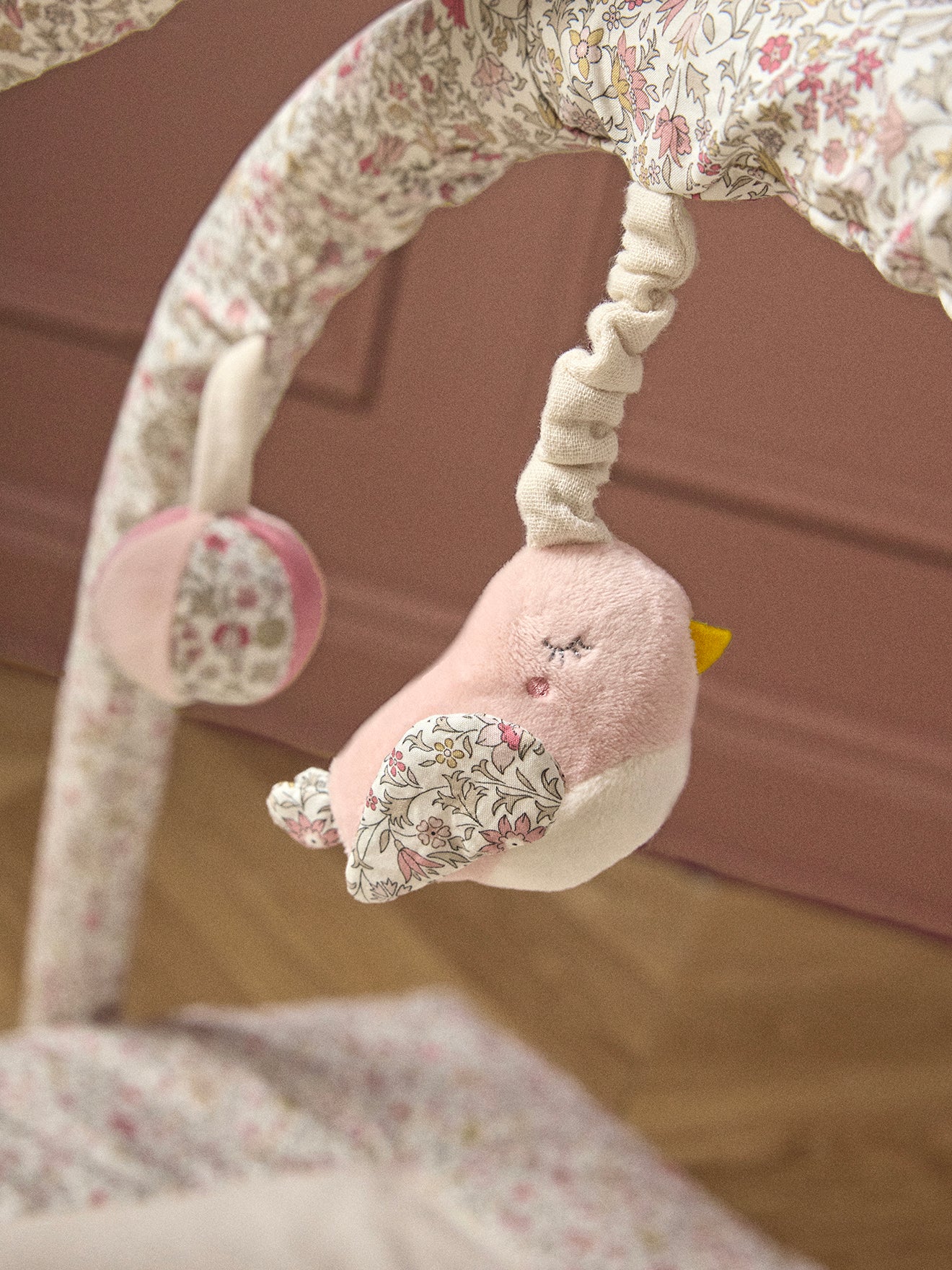 Aktivitätsdecke aus Liberty®-Stoff und Baumwollgaze