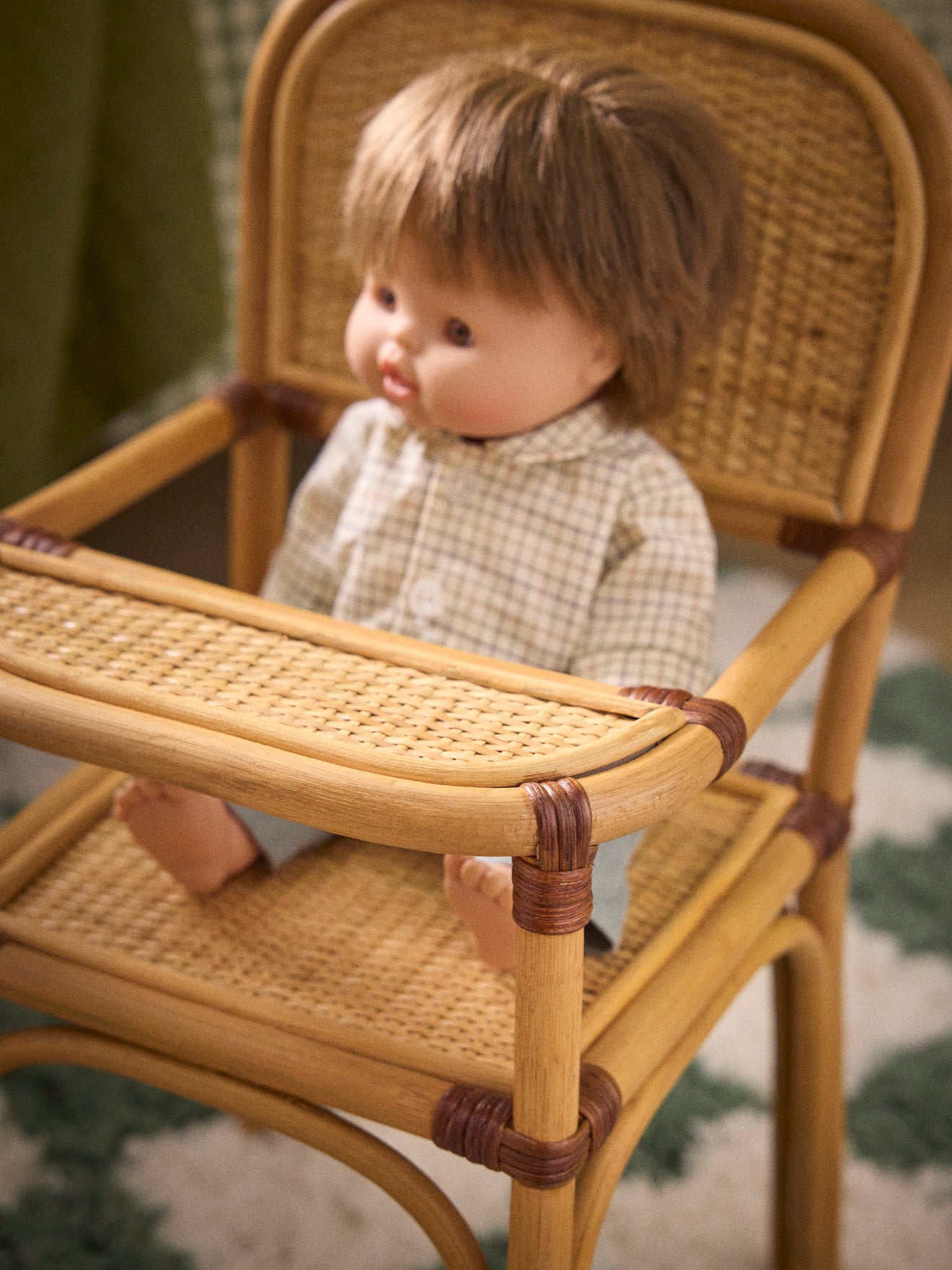 Hochstuhl aus Rattan für Puppen