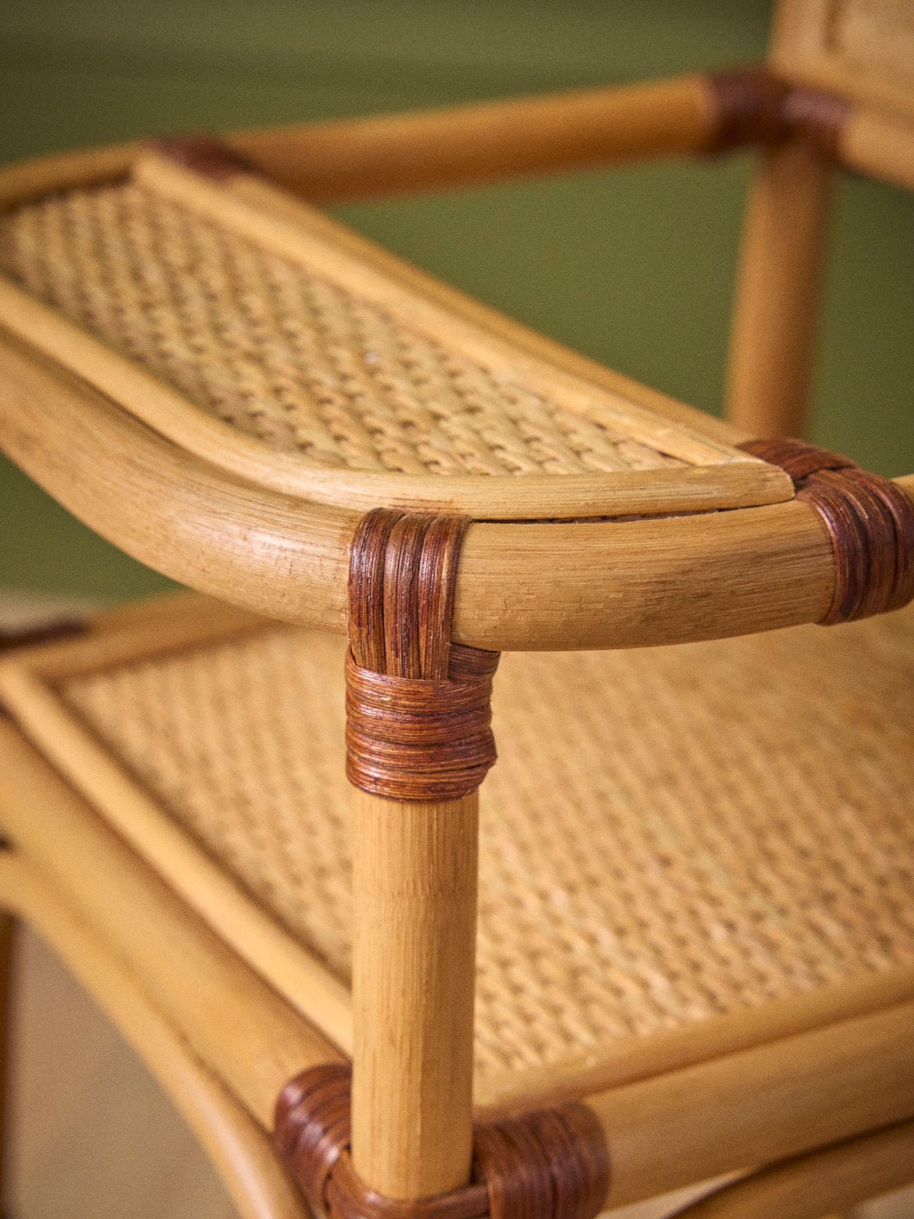 Hochstuhl aus Rattan für Puppen