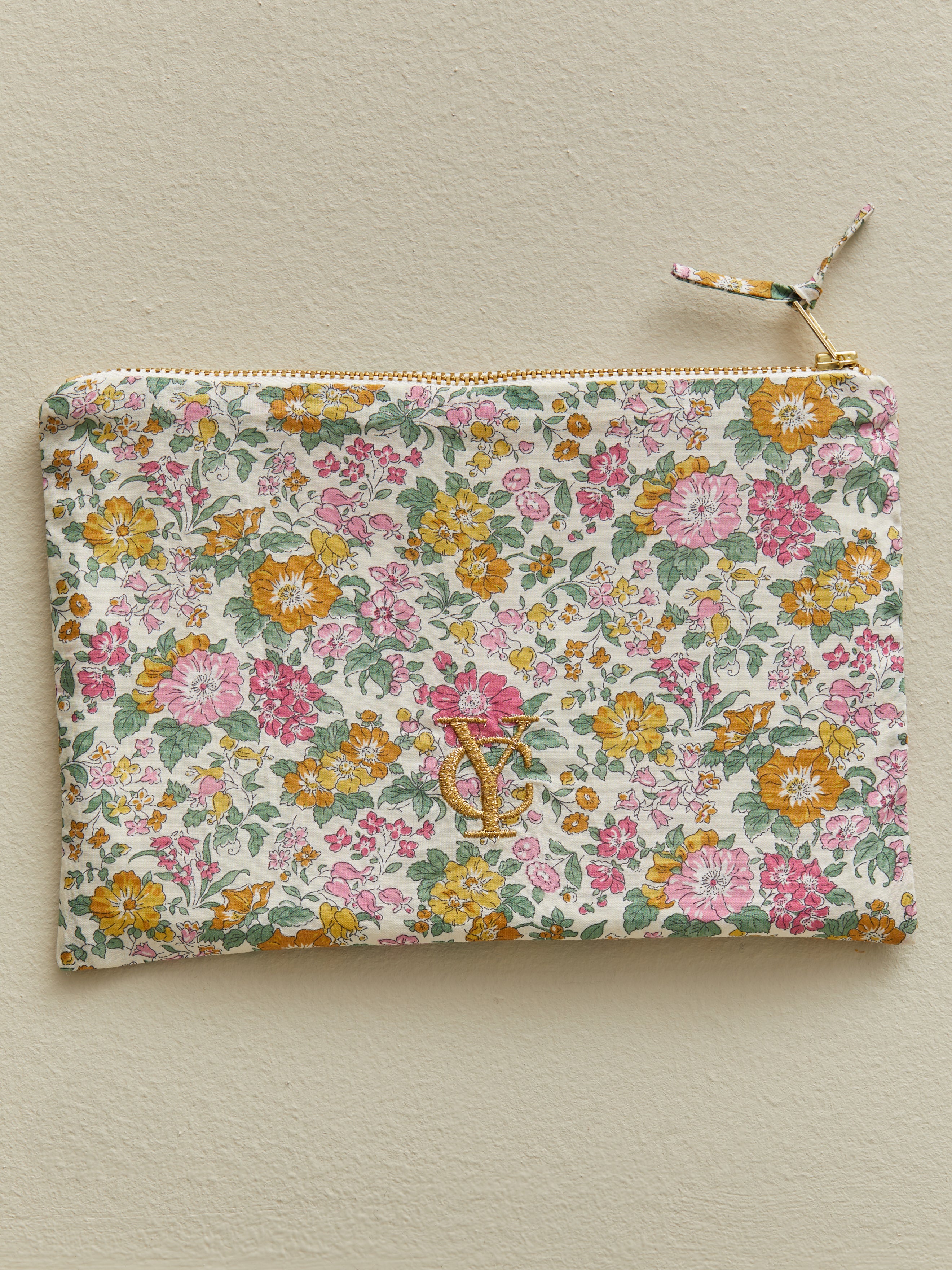 Pochette brodée en tissu Liberty - Vente Solidaire