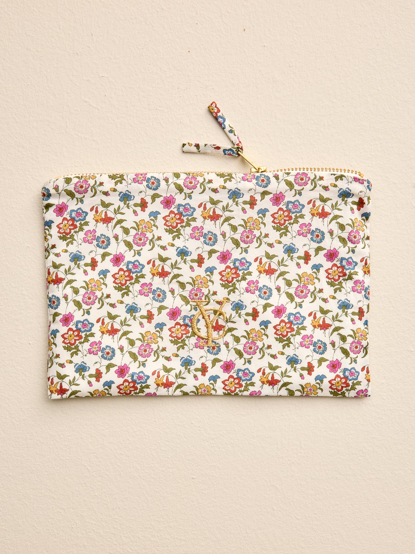 Pochette brodée en tissu Liberty - Vente Solidaire