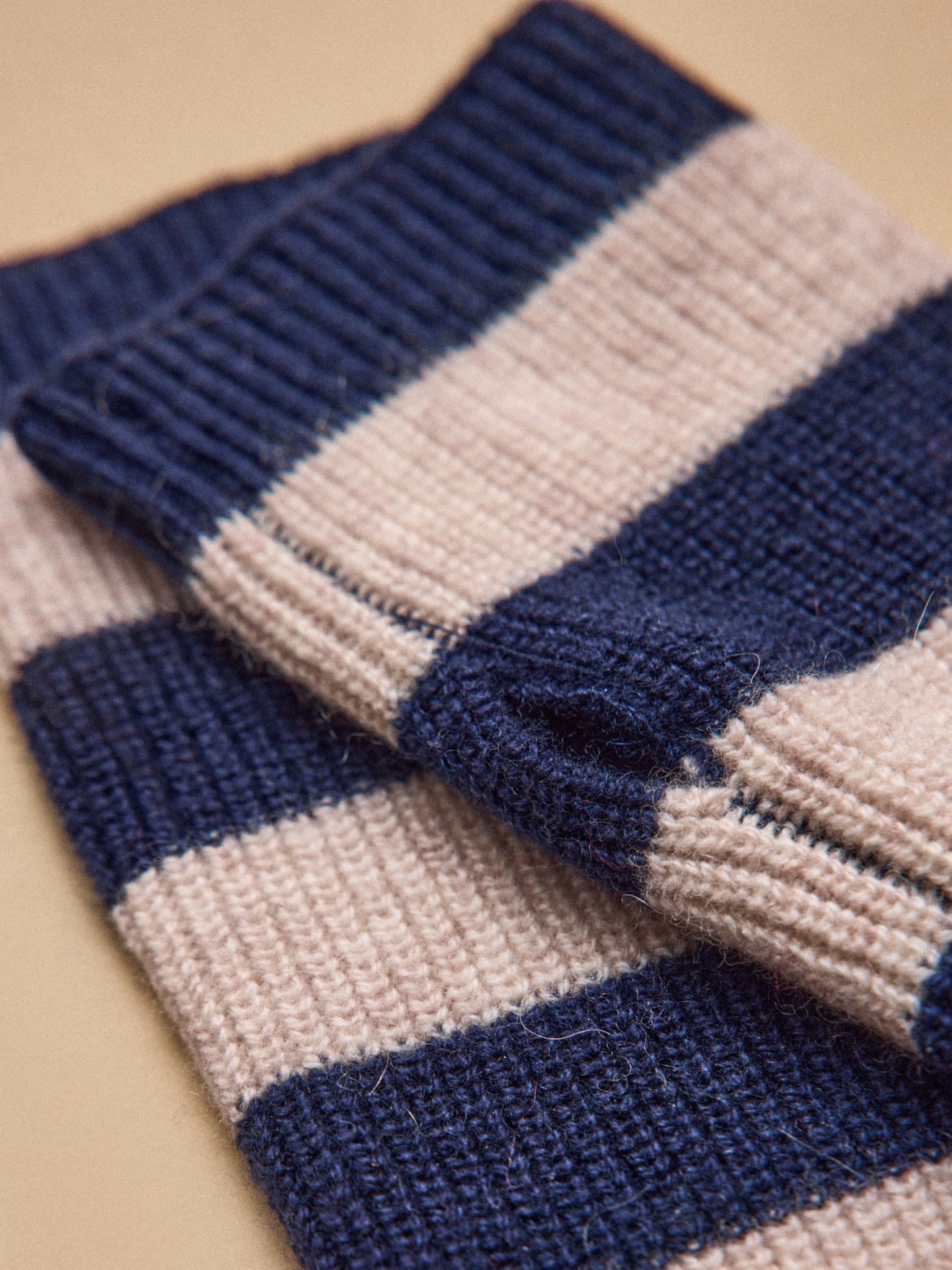 Fingerlose Handschuhe aus Wolle und Kaschmir für Damen