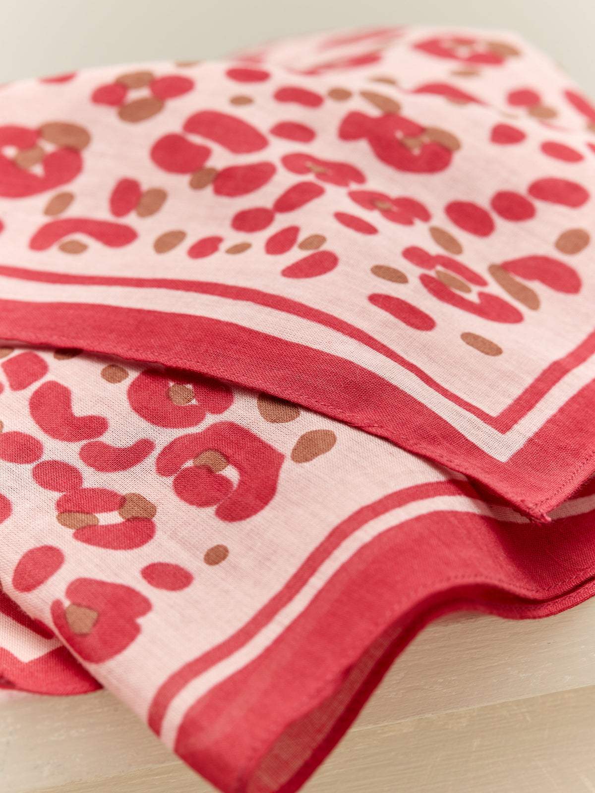 Foulard femme imprimé léopard - coton biologique