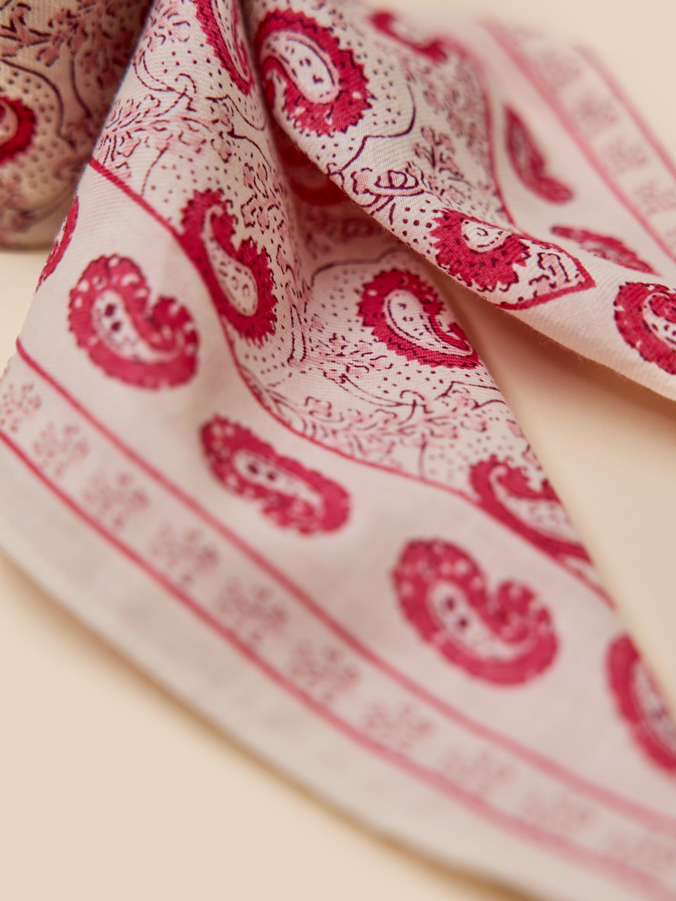 Damenschal aus Baumwolle mit Paisley-Muster
