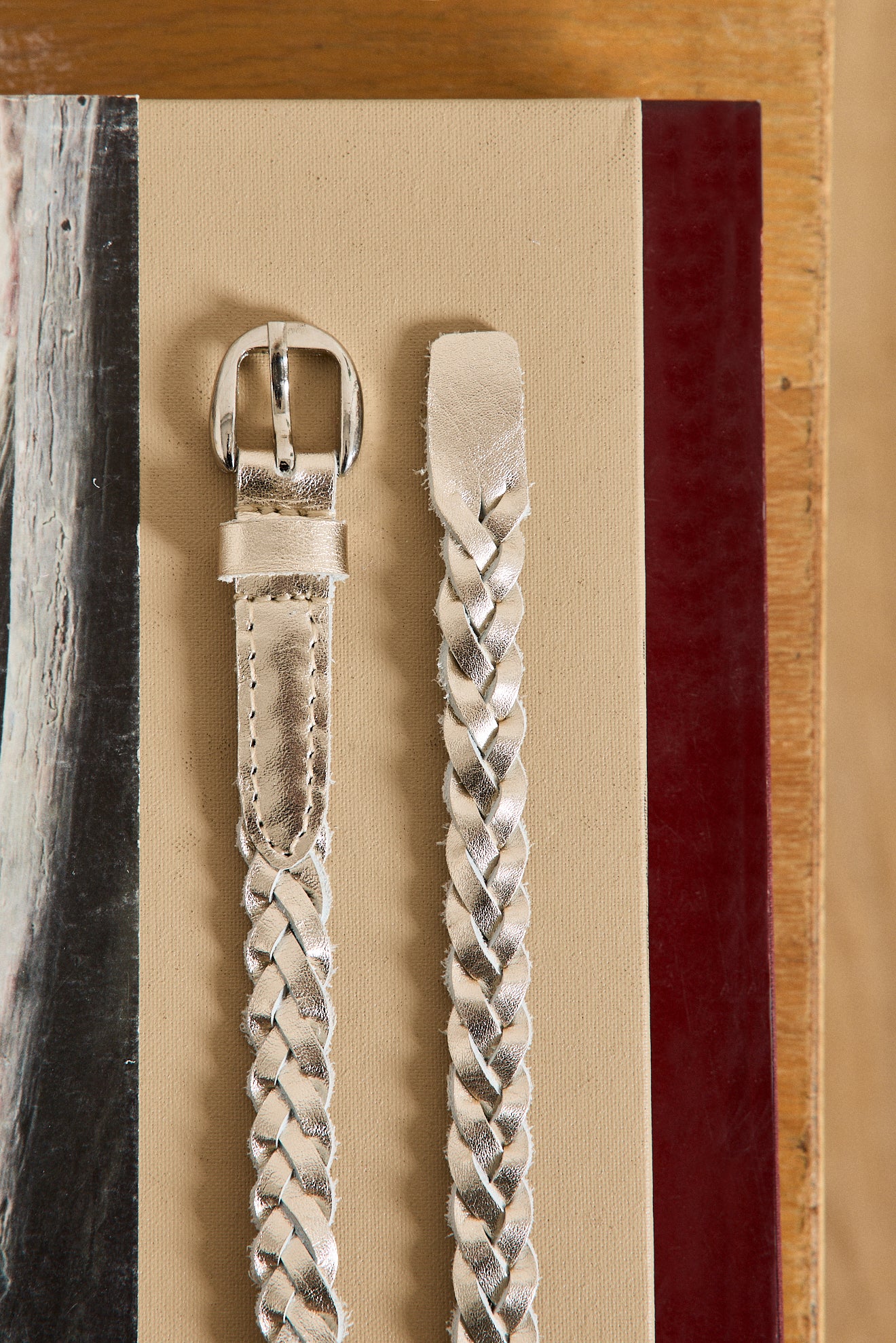 Geflochtener Damengürtel aus Leder