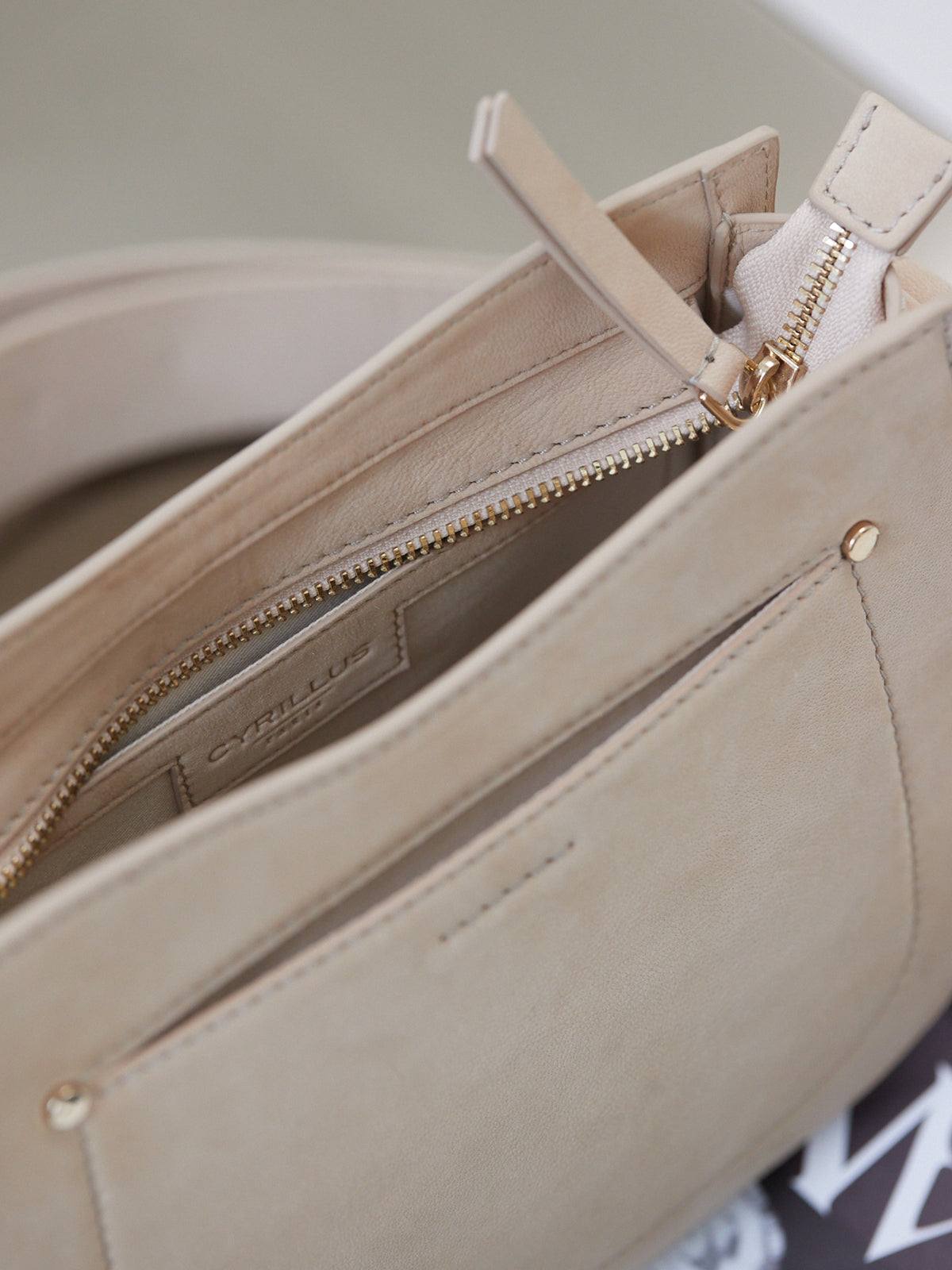 Schultertasche - Lederwaren-Kollektion von Cyrillus