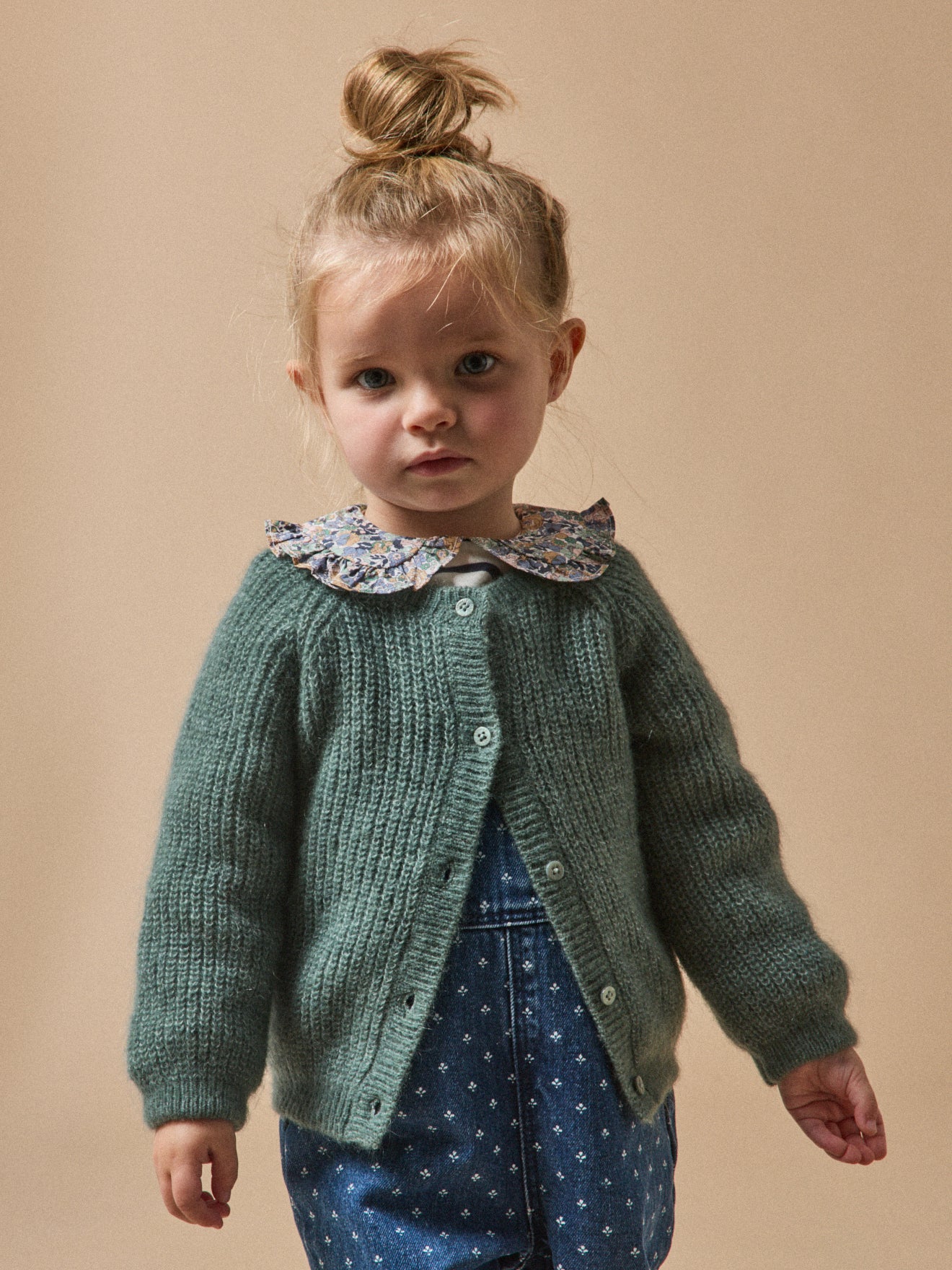 Baby-Cardigan aus Perlmuster-Strick, Wolle und Mohair