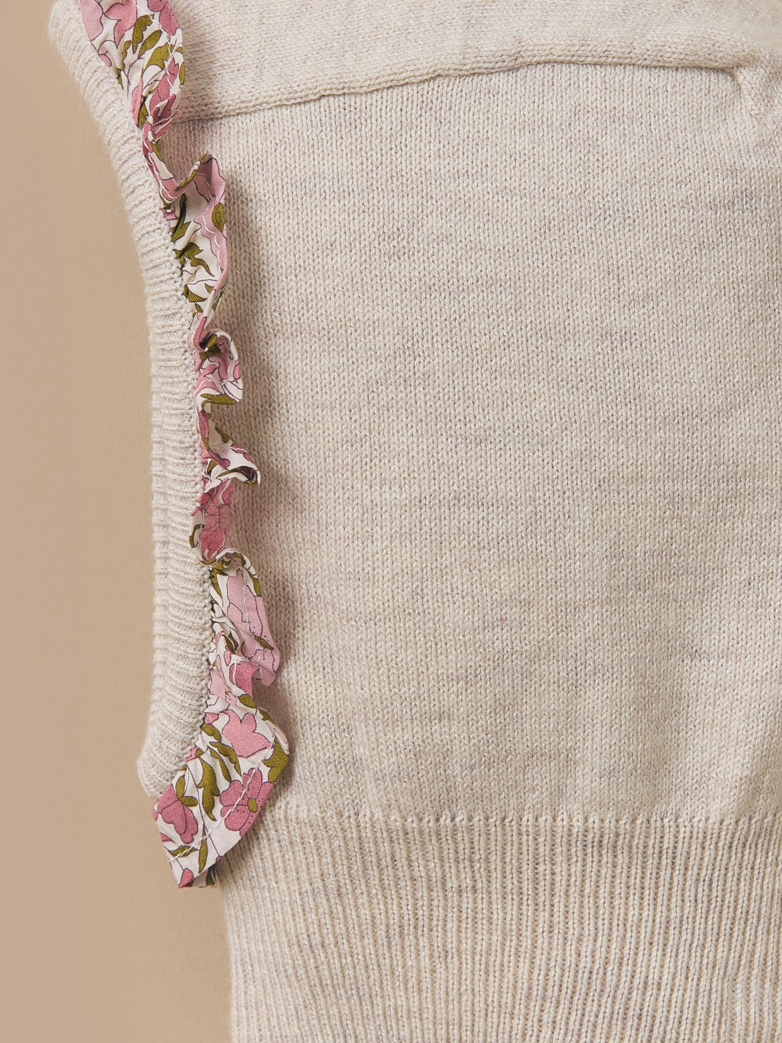 Cagoule avec volant en tissu Liberty bébé
