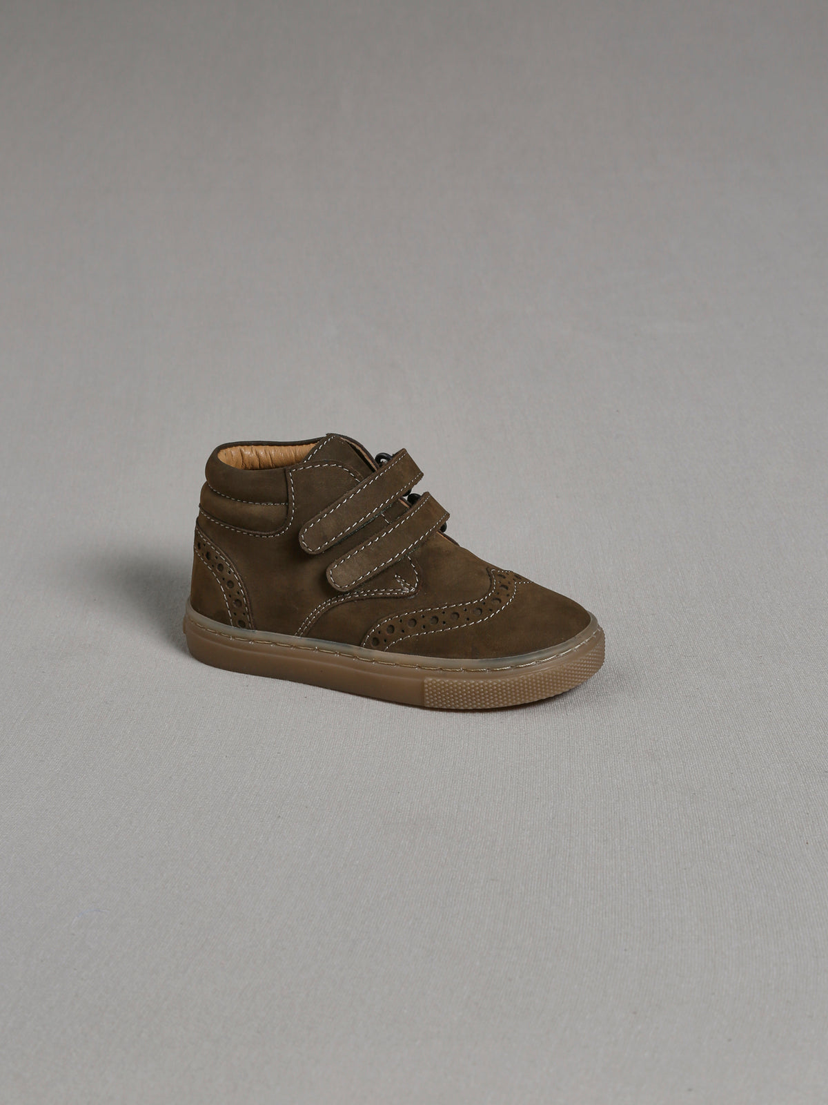 Bottines avec perforations Bébé en cuir