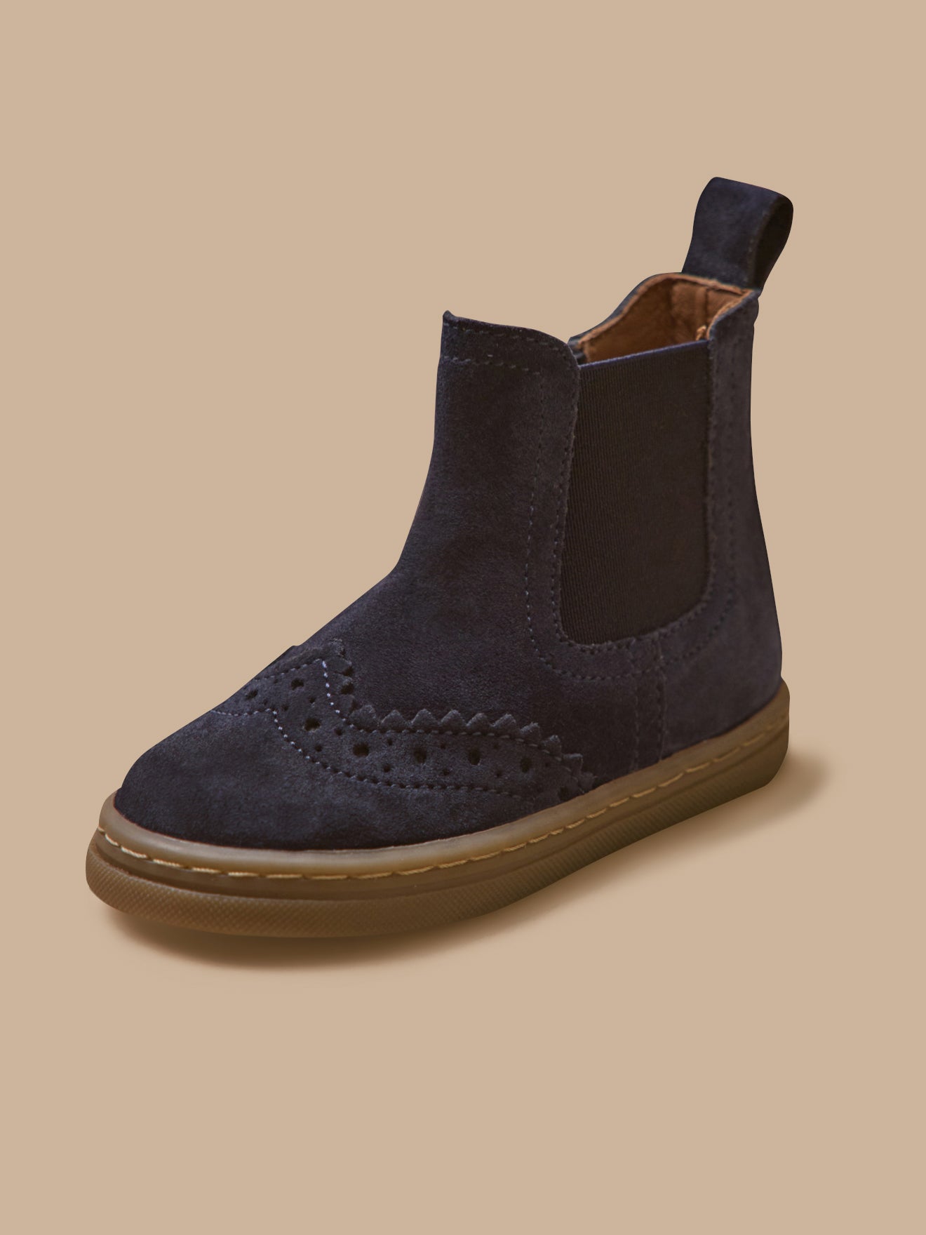 Babyschuhe, Chelsea-Boots aus Leder mit floraler Lochung an der Spitze