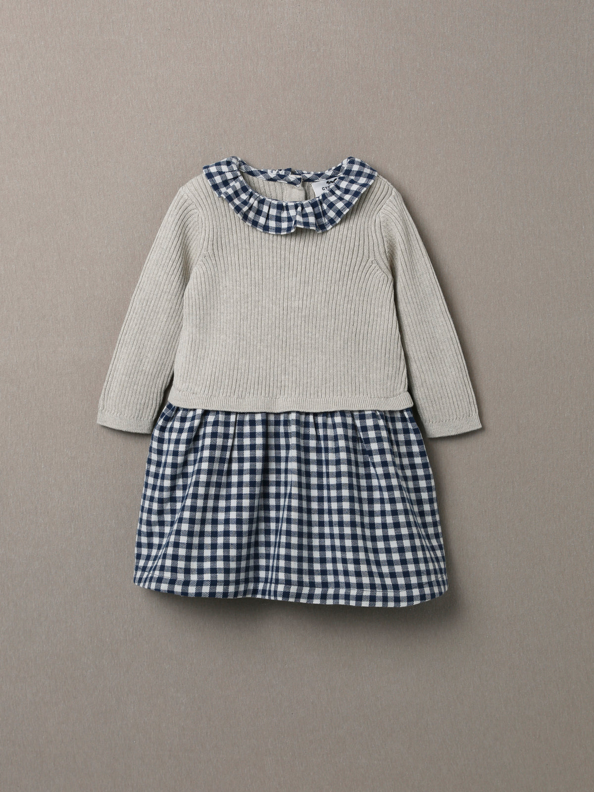 Babykleid, zwei Materialien