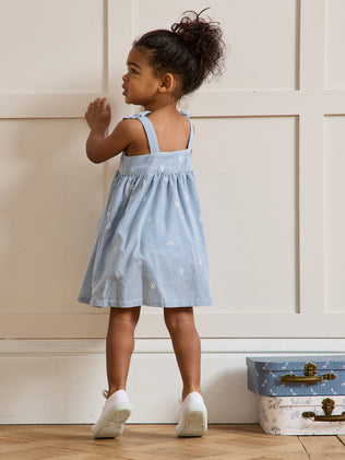 Babykleid mit Vichy-Karos und Stickerei