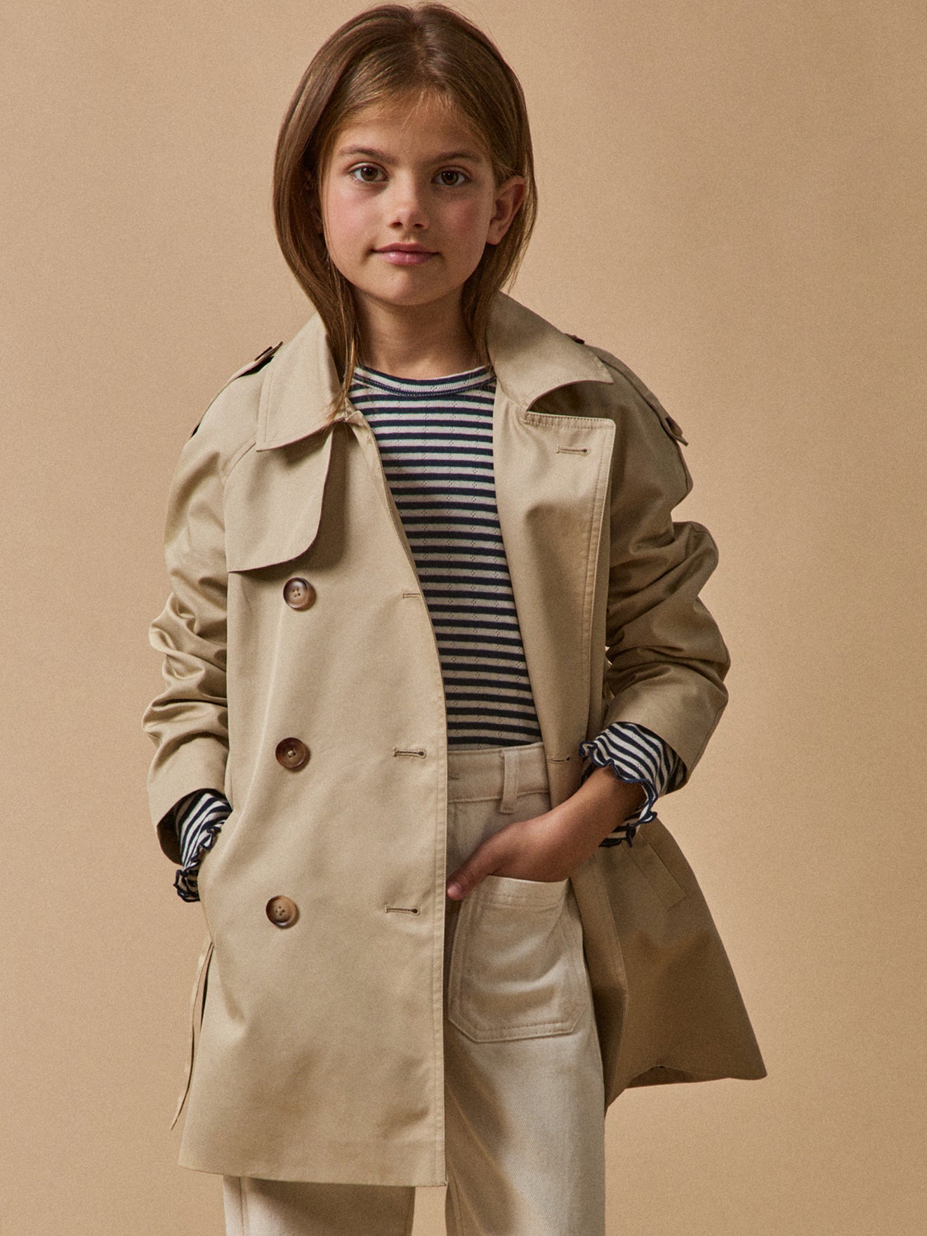 Ikonischer Mädchen-Trenchcoat