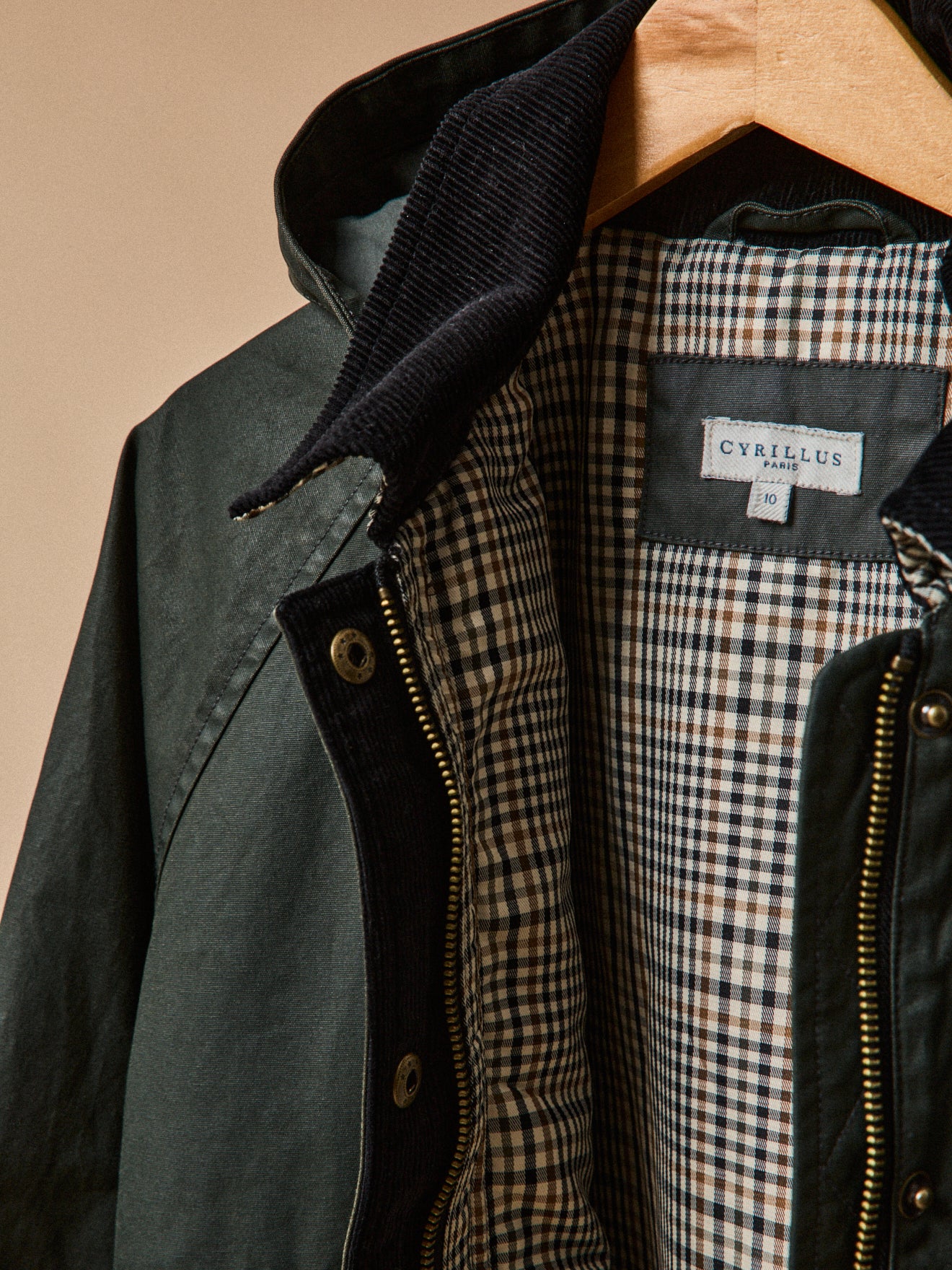 Mädchenjacke aus beschichteter Baumwolle