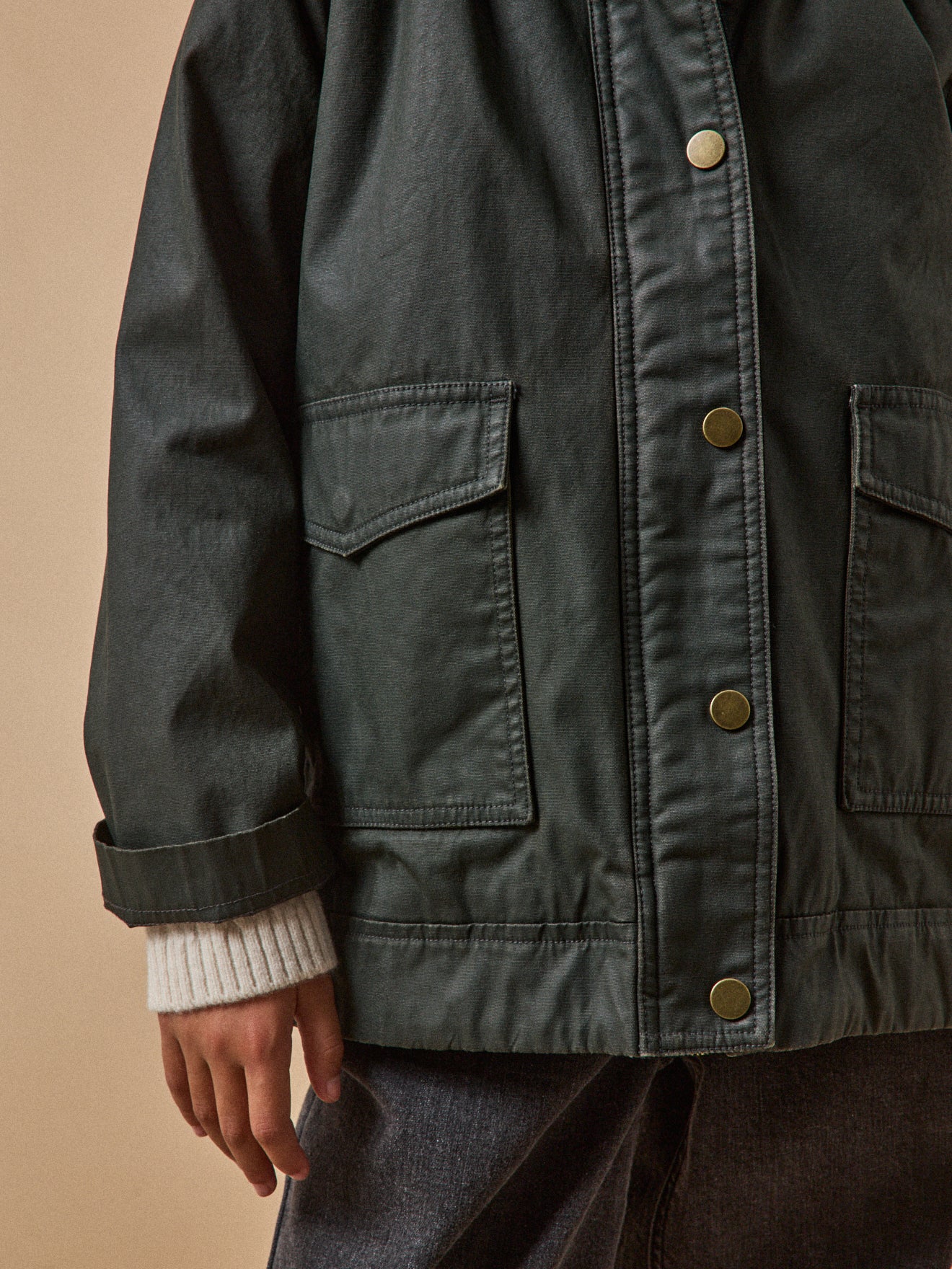 Mädchenjacke aus beschichteter Baumwolle