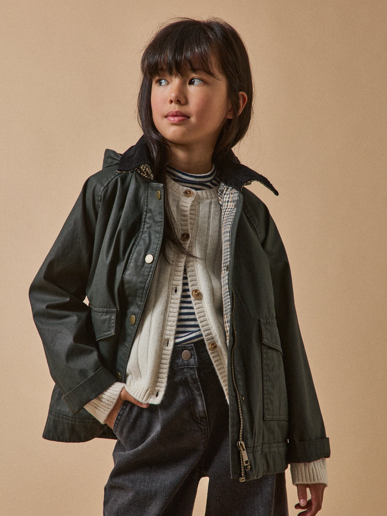 Mädchenjacke aus beschichteter Baumwolle