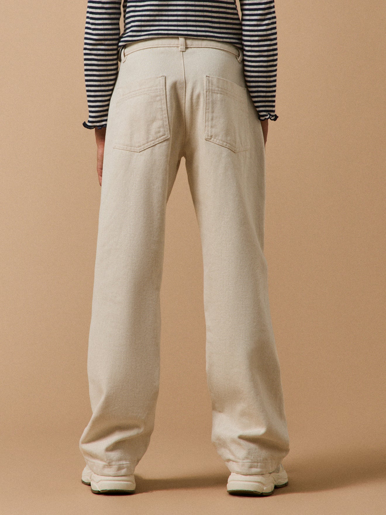 Mädchenhose, gerade geschnitten, aus Denim