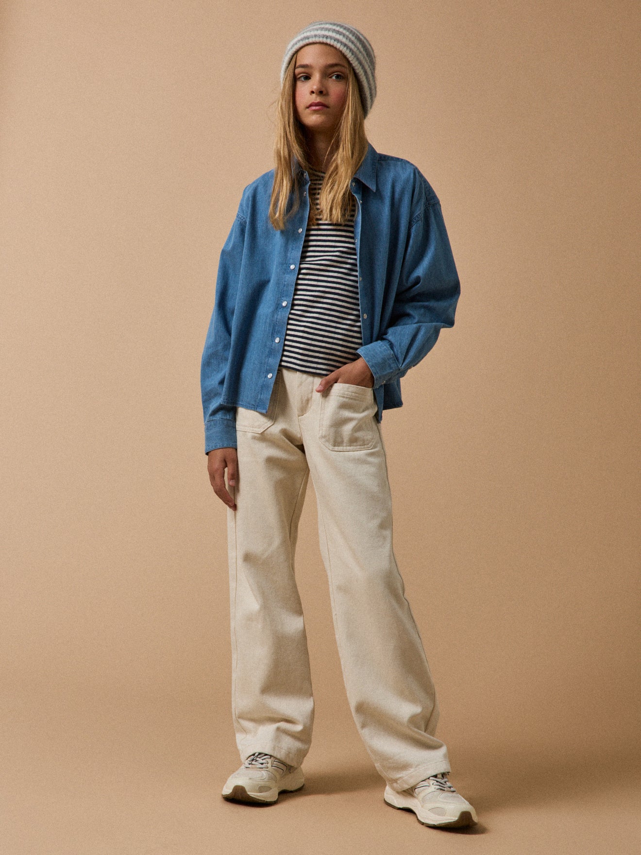 Mädchenhose, gerade geschnitten, aus Denim