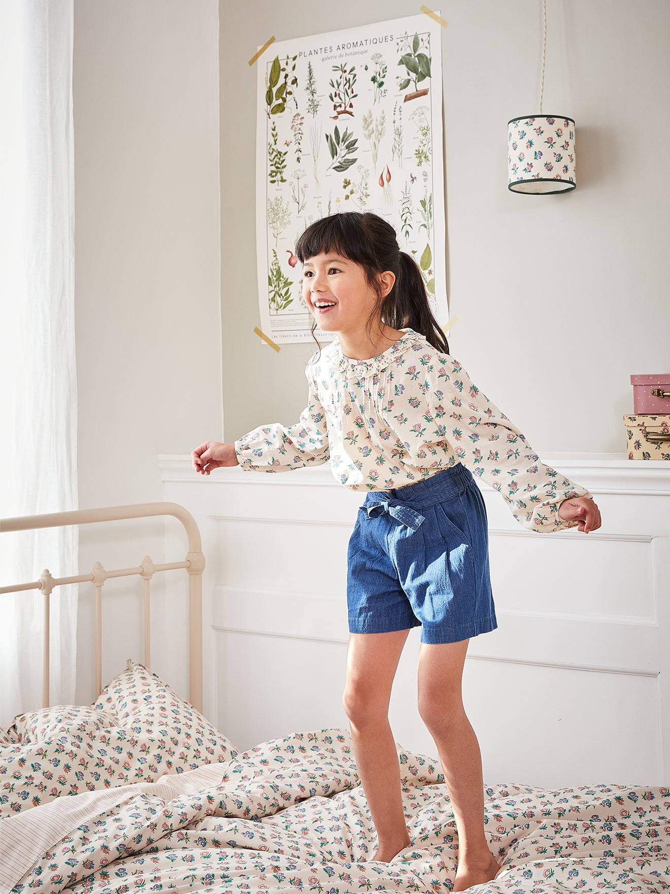 Mädchen-Shorts aus leichtem Denim