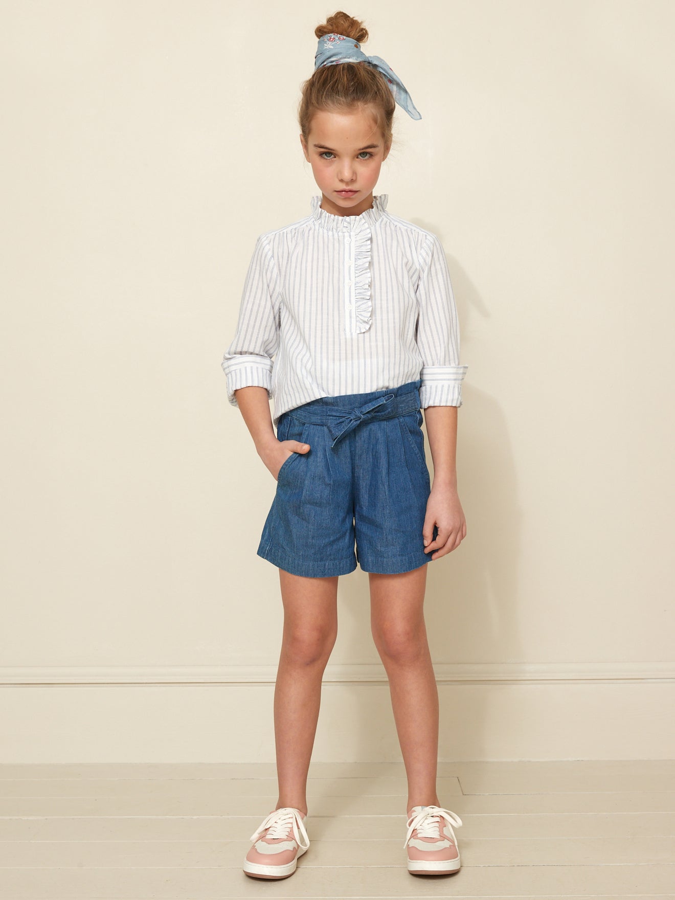 Mädchen-Shorts aus leichtem Denim