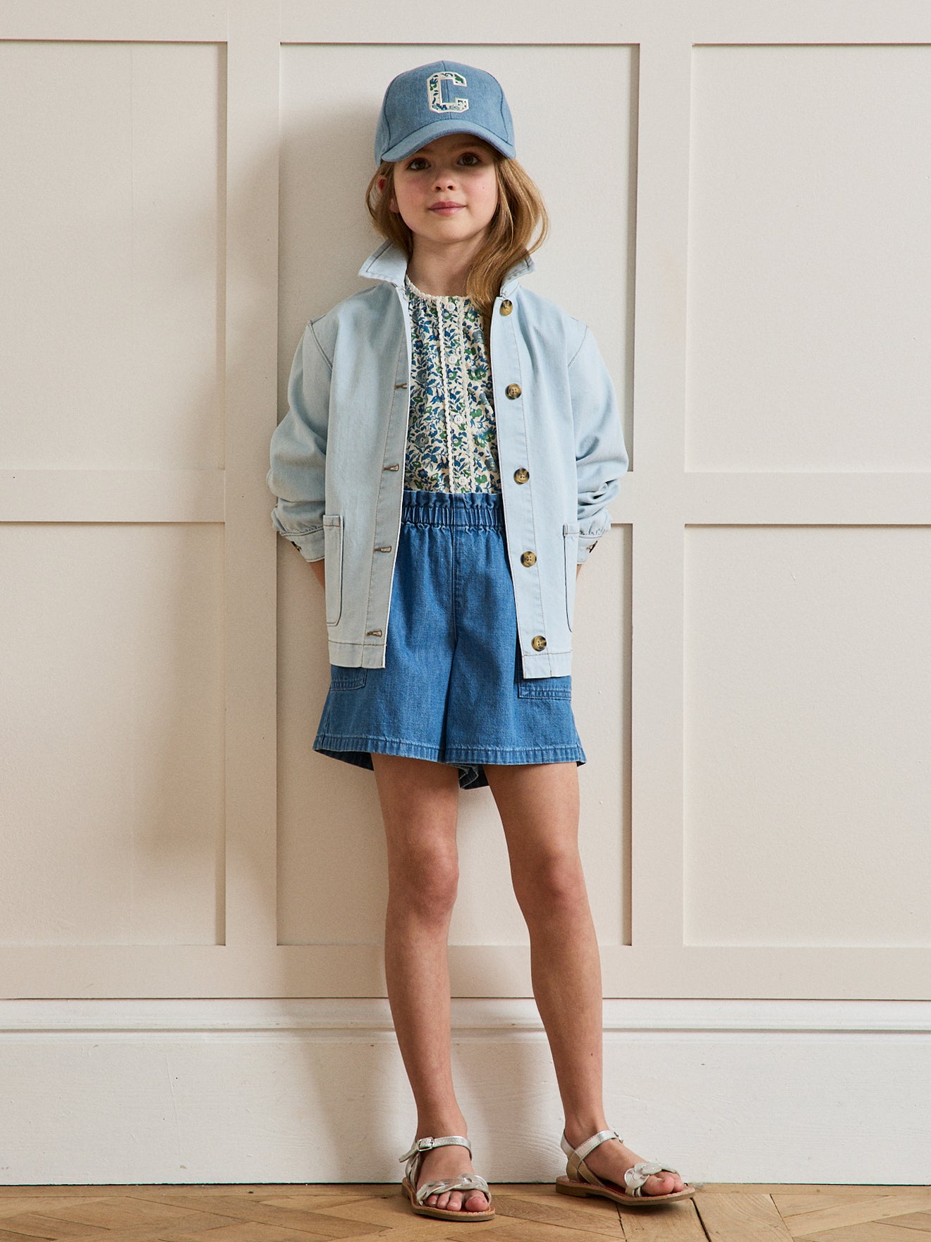 Mädchen-Shorts aus leichtem Denim