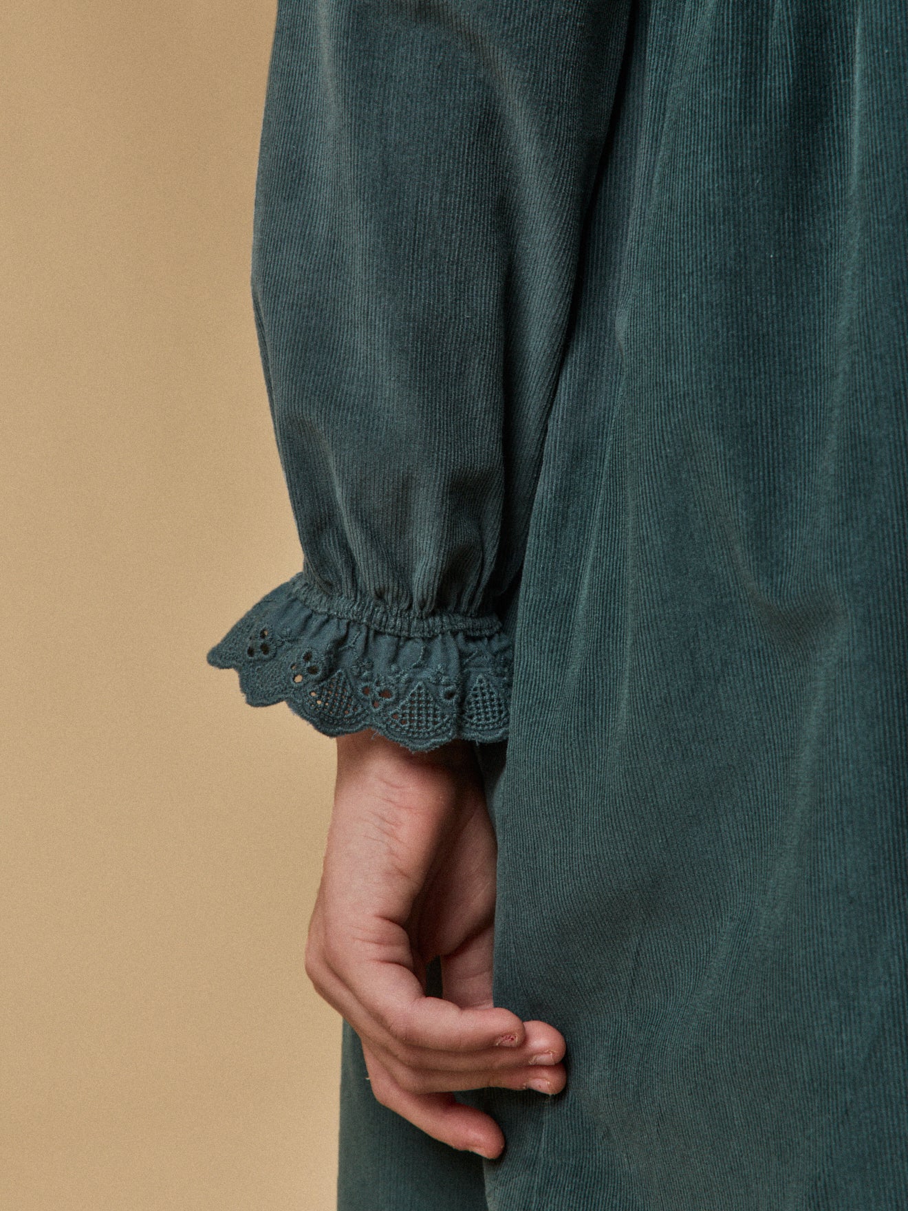 Mädchenkleid aus Velours