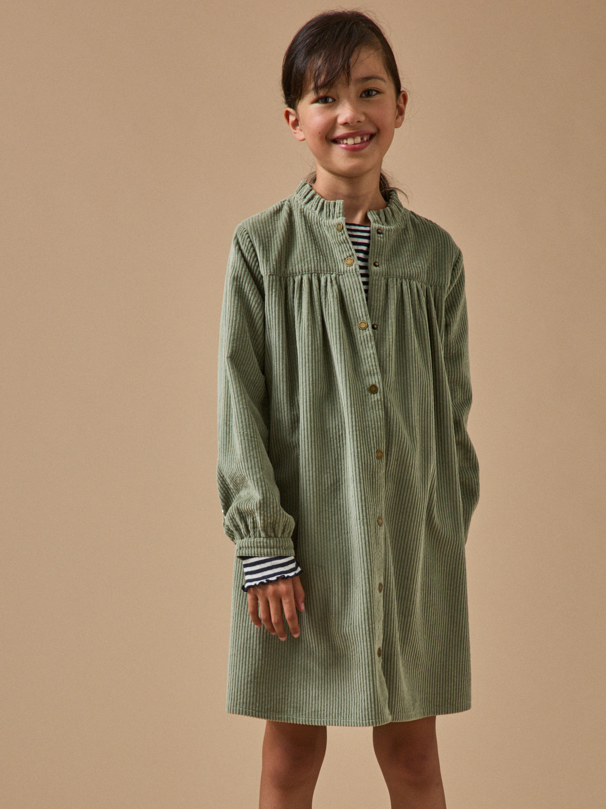 Mädchen-Hemdkleid aus Velours mit Waffelmuster