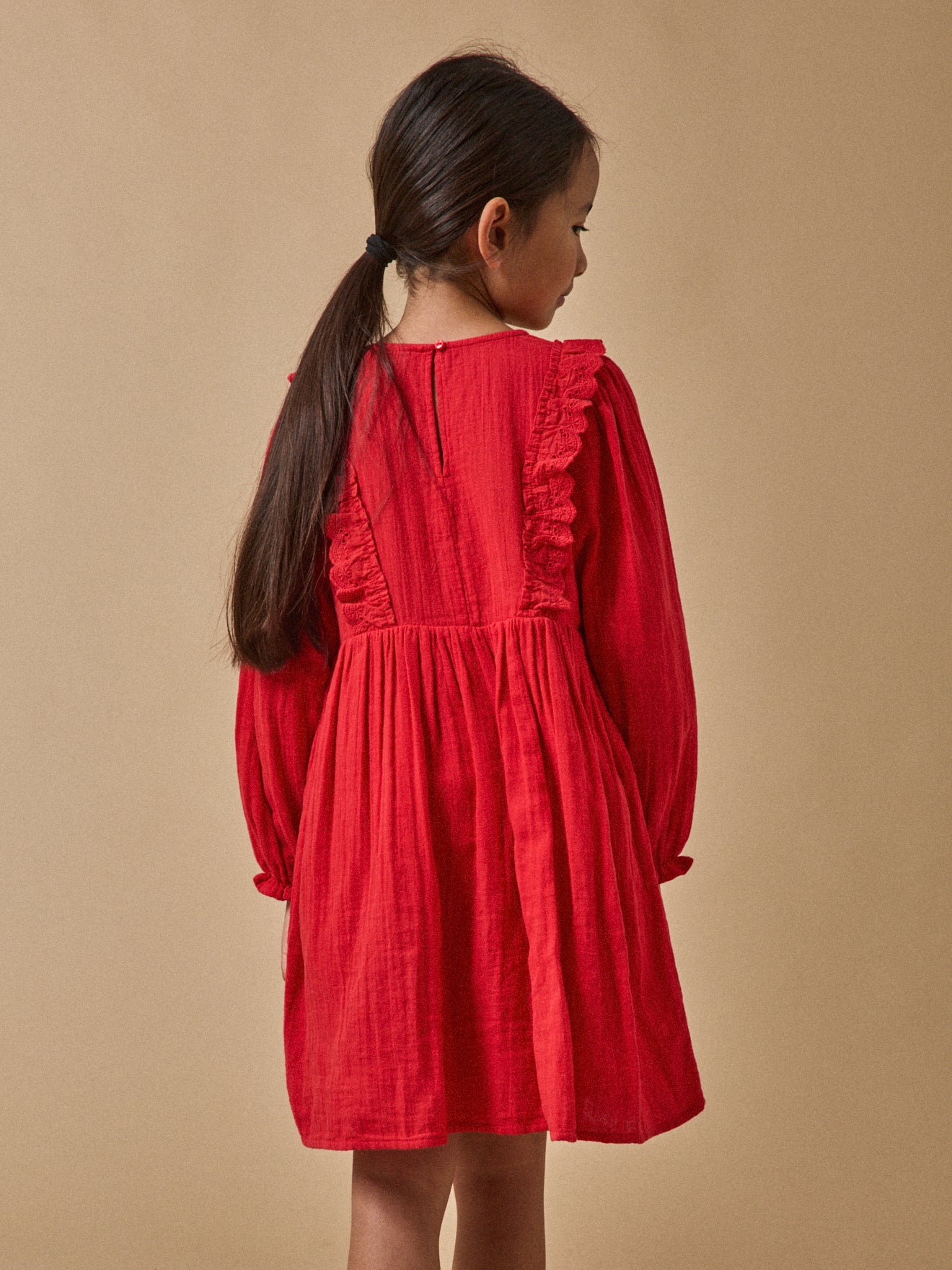 Mädchenkleid aus Baumwoll-Gaze